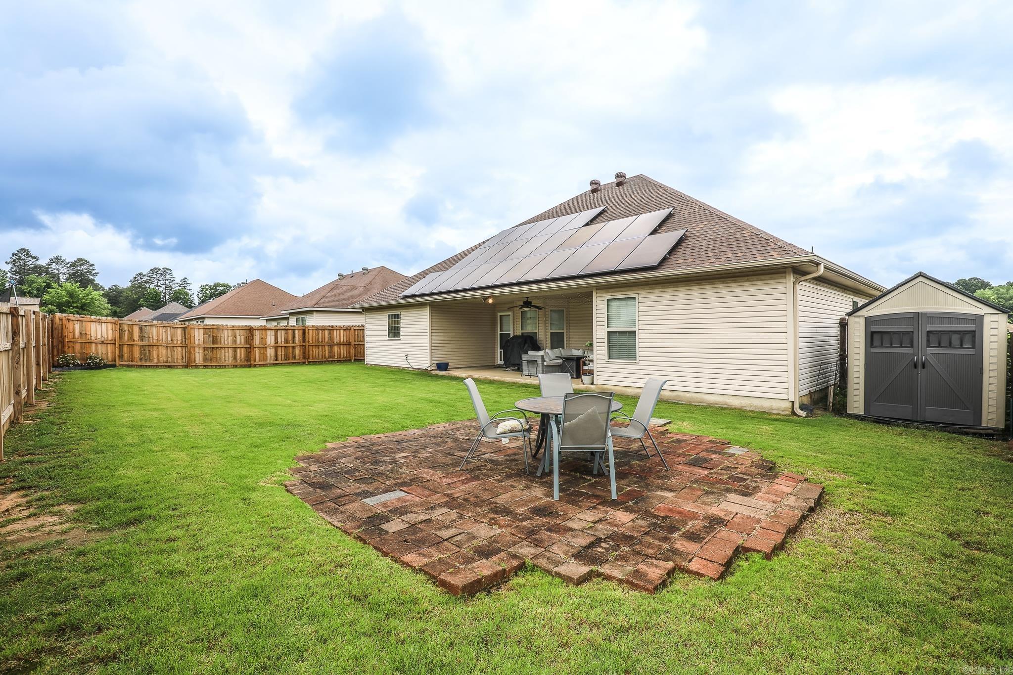 KINGS CROSSING - Residential