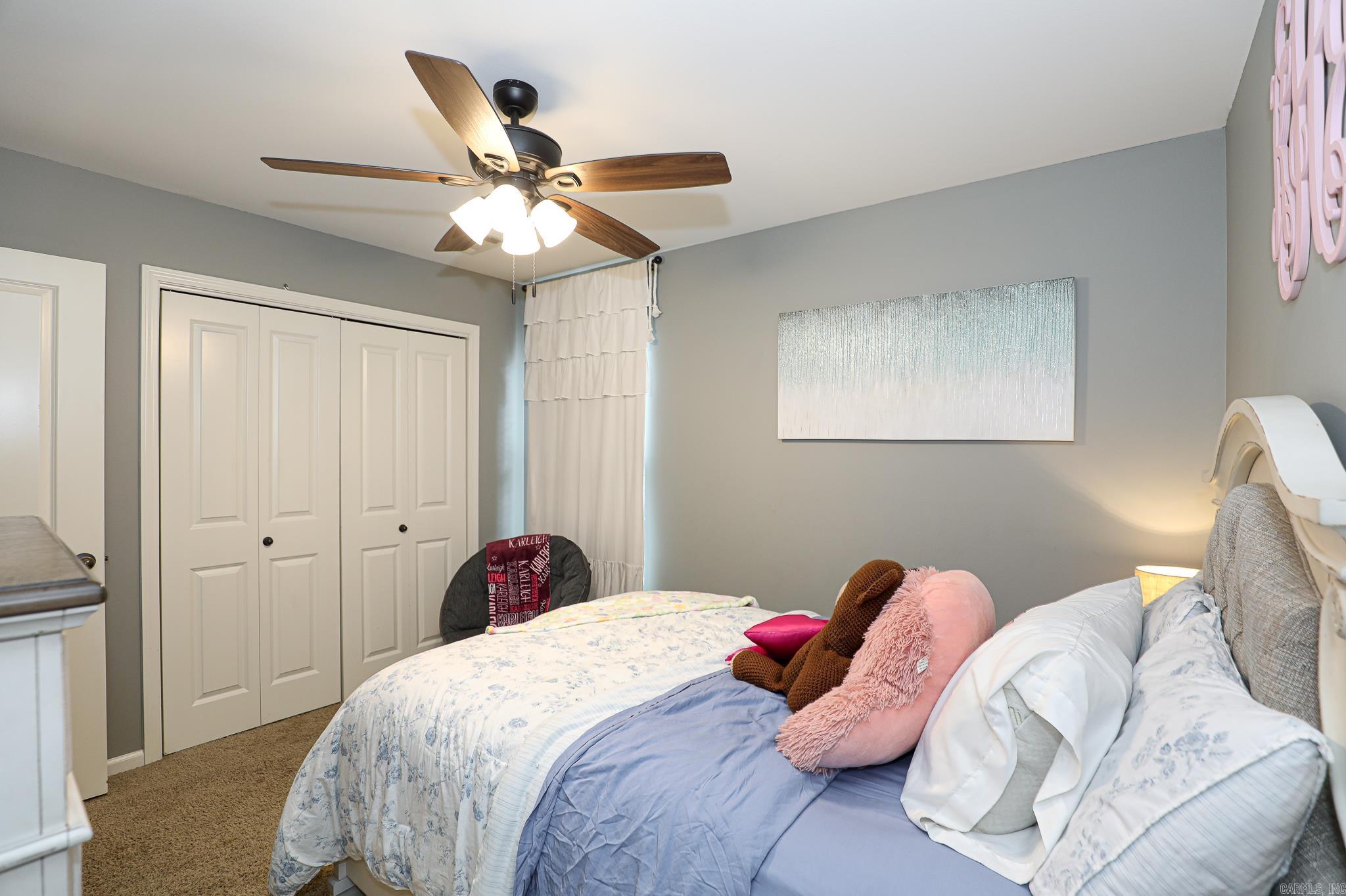 KINGS CROSSING - Residential