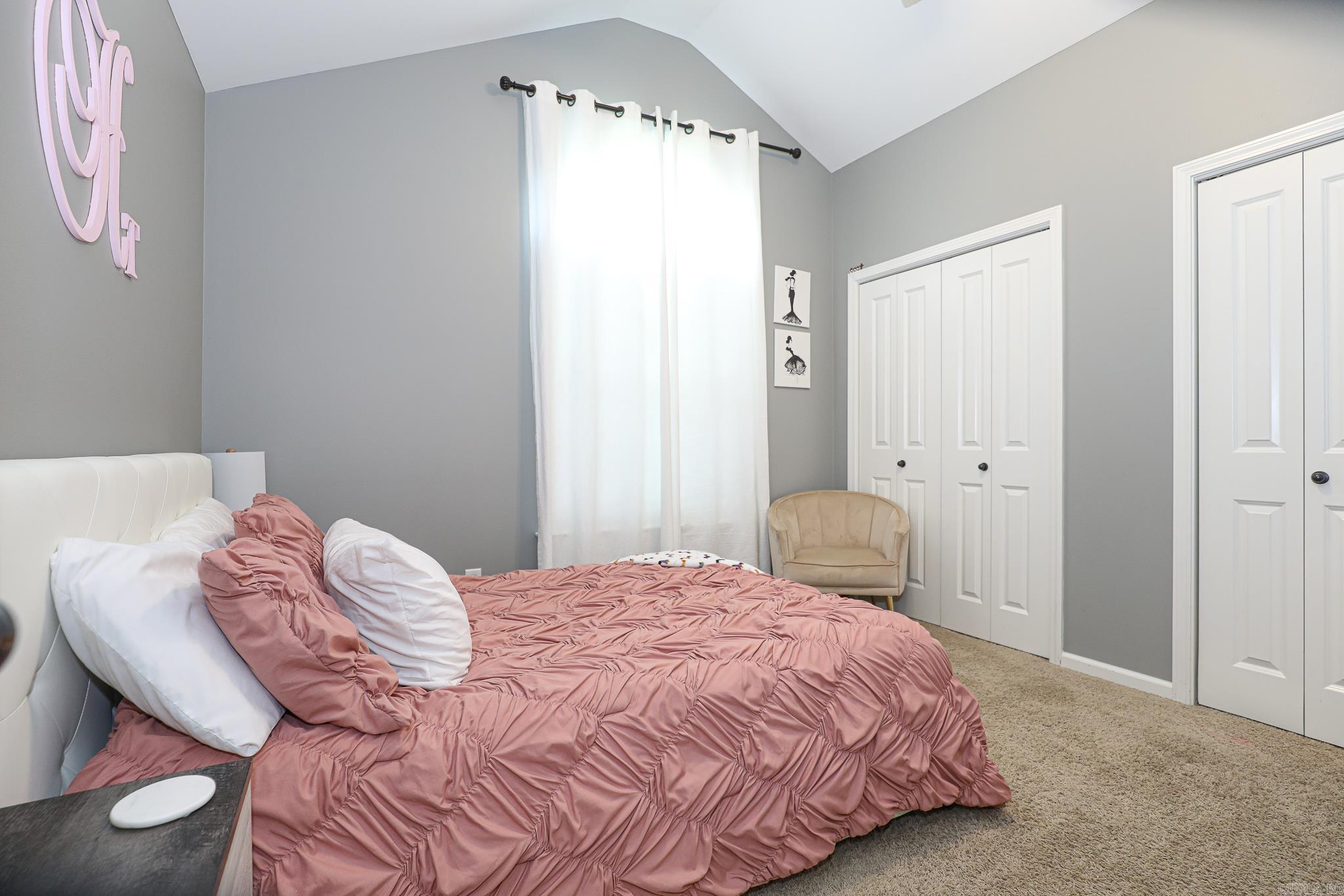 KINGS CROSSING - Residential