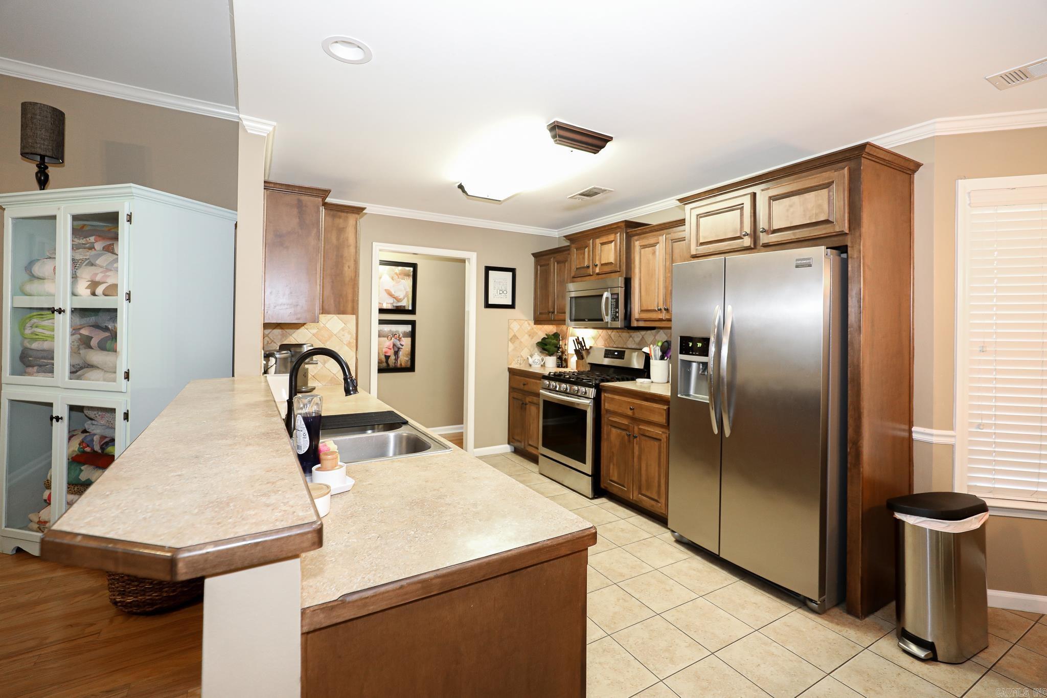 KINGS CROSSING - Residential