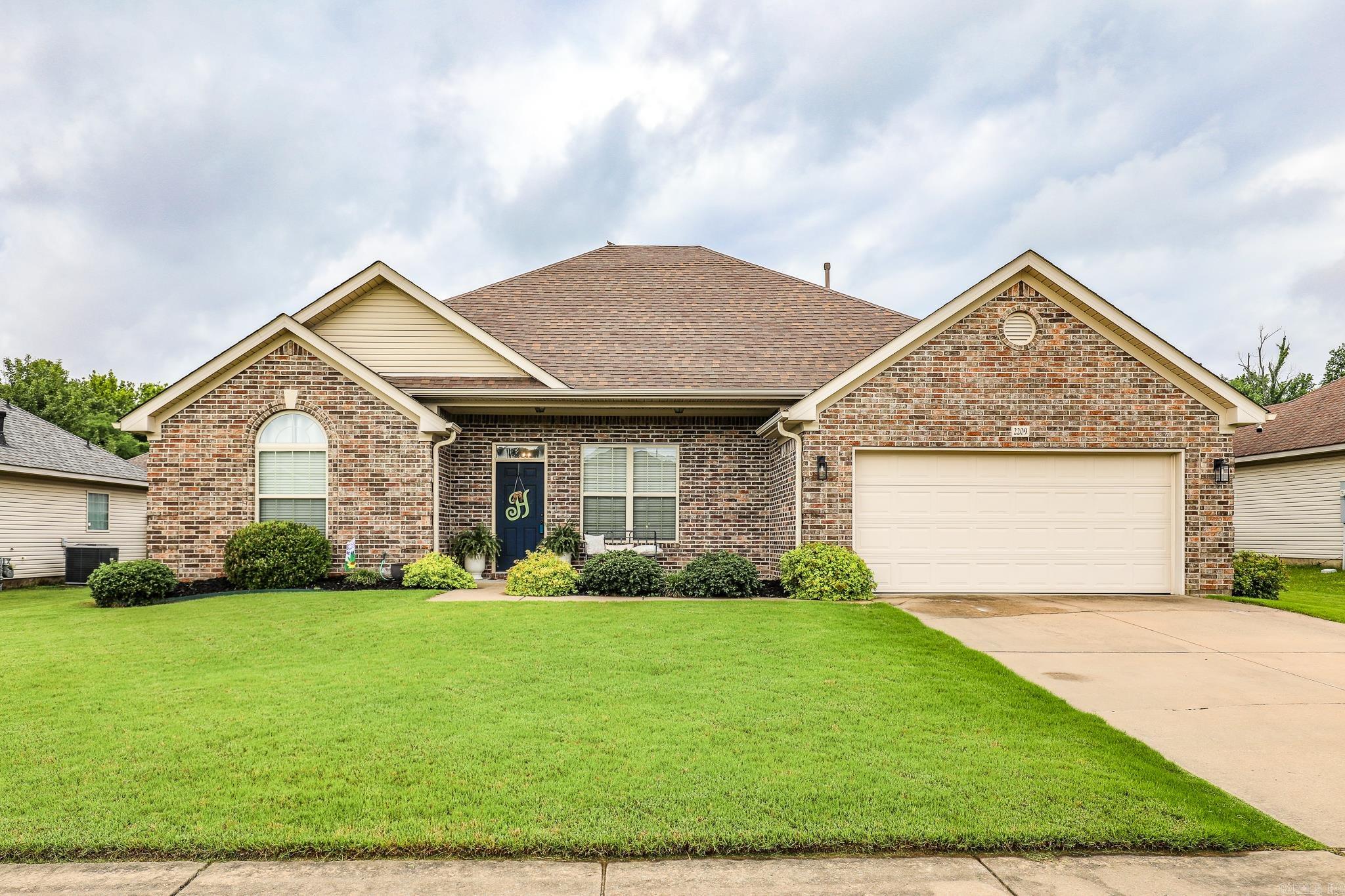 KINGS CROSSING - Residential