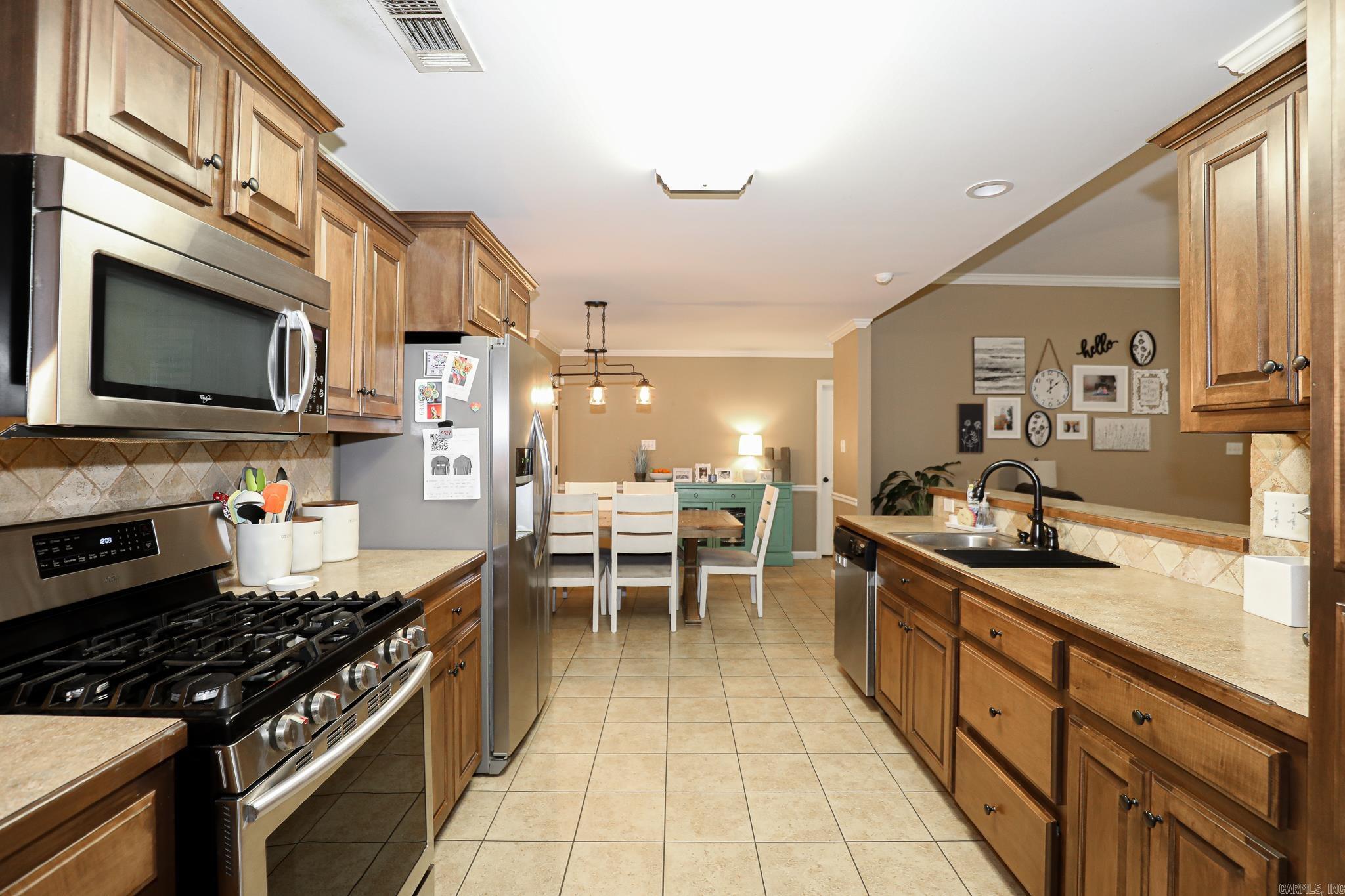 KINGS CROSSING - Residential