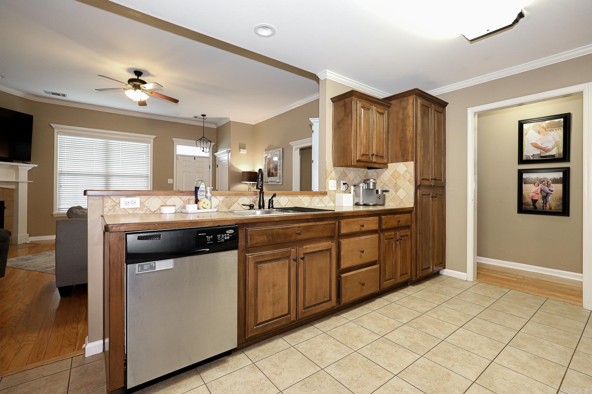 KINGS CROSSING - Residential