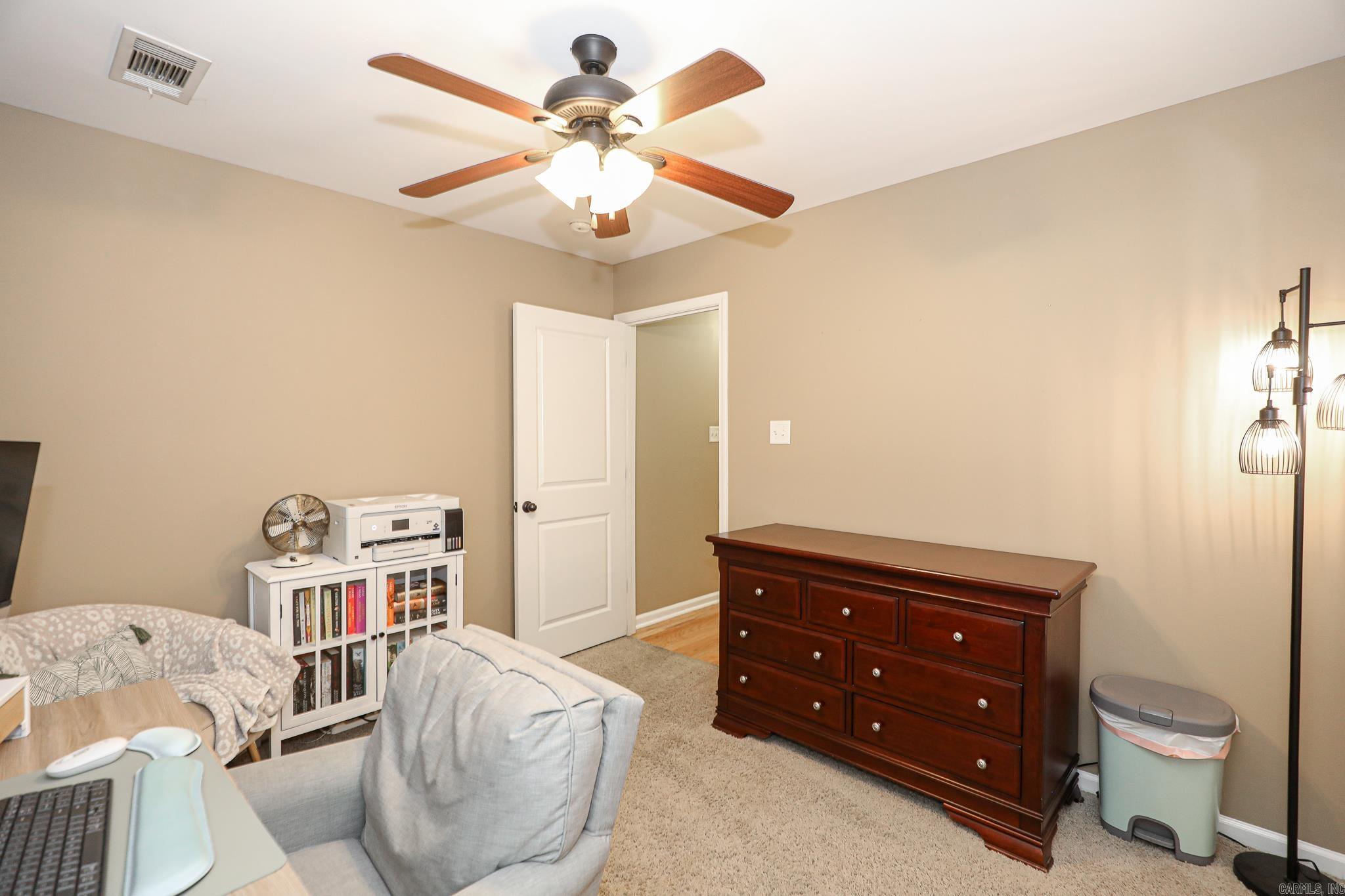 KINGS CROSSING - Residential
