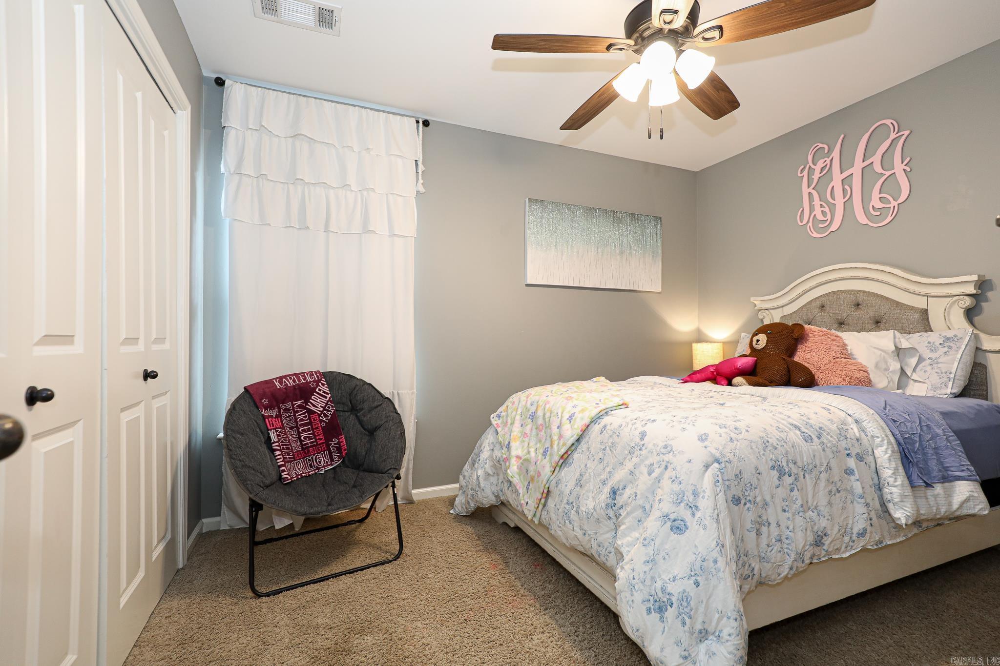 KINGS CROSSING - Residential
