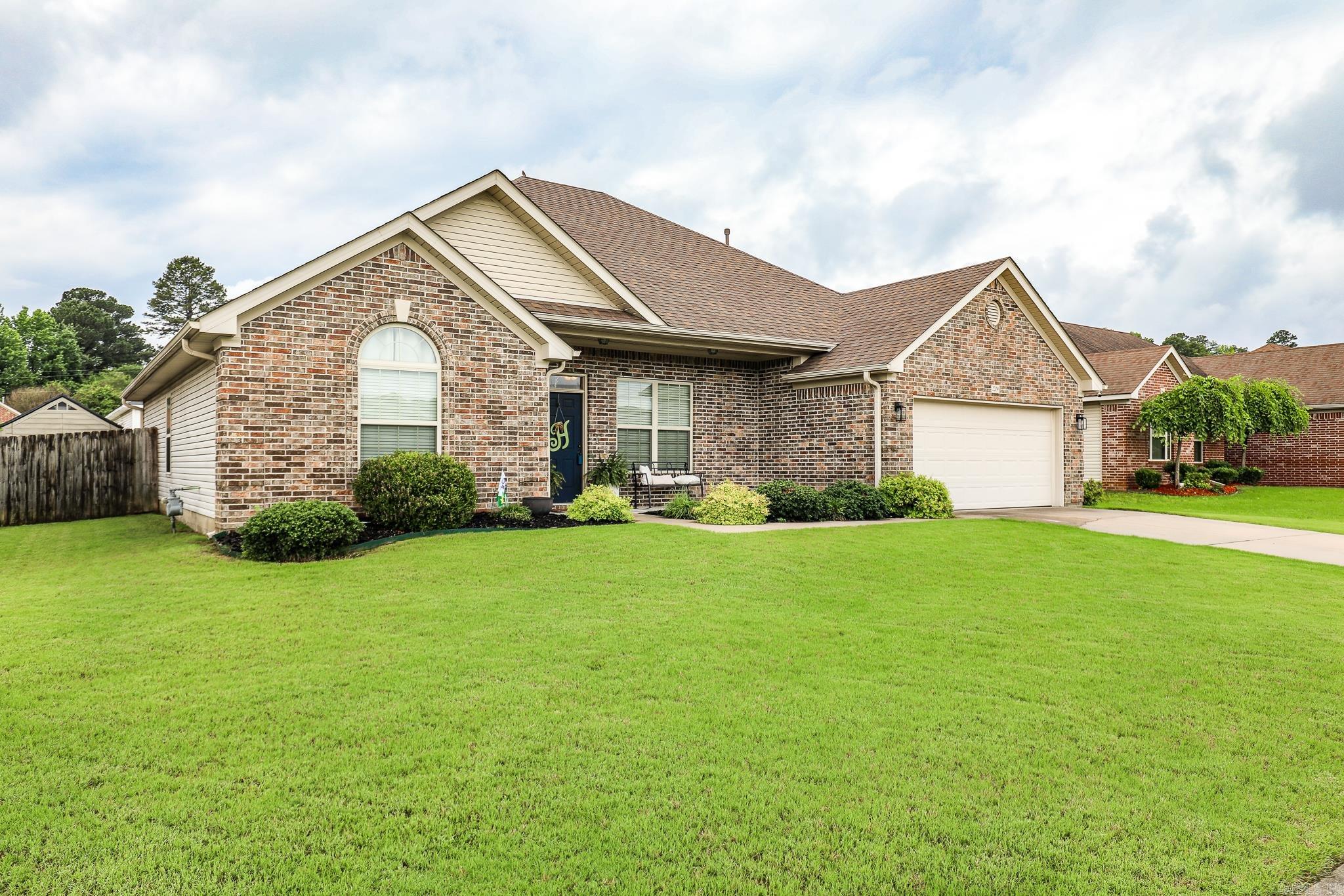 KINGS CROSSING - Residential