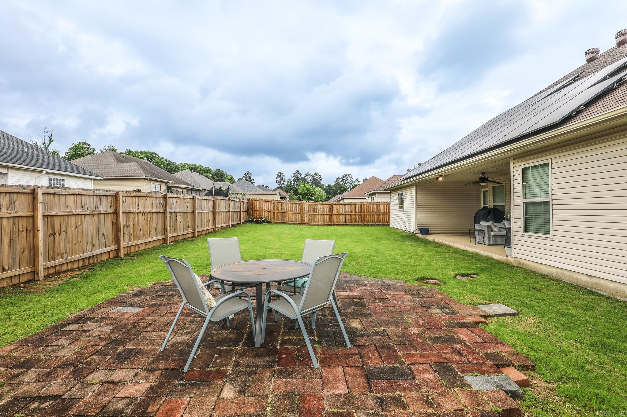 KINGS CROSSING - Residential