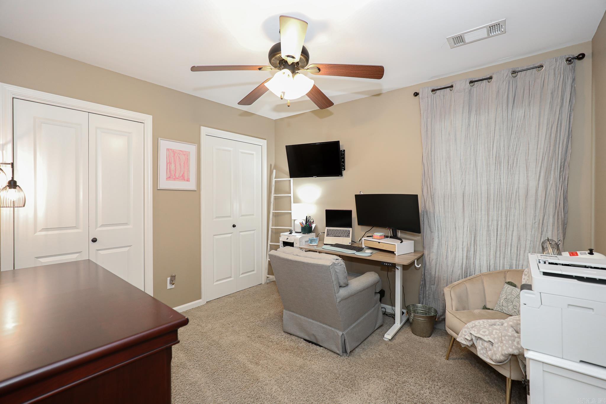 KINGS CROSSING - Residential