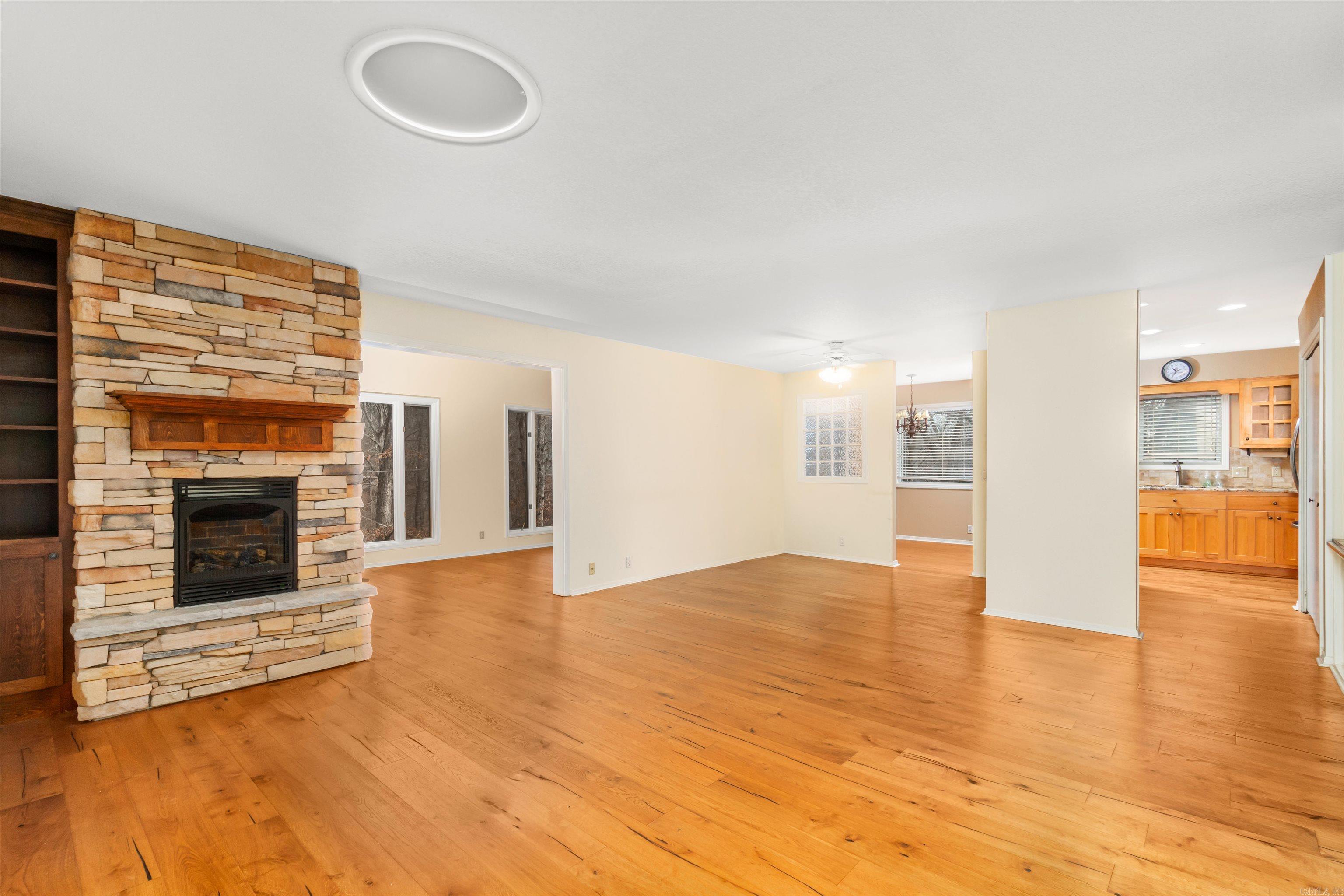 CORONADO COURTS - Residential