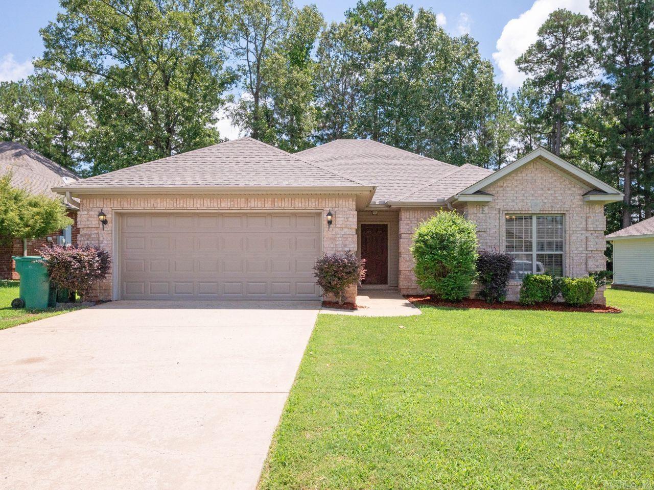 Welcome to this well maintained 3-bedroom, 2-bathroom home in North Little Rock just off the Morgan/Maumelle exit! New carpet throughout featuring a split floorplan, this residence offers an open, flowing concept with high ceilings throughout. The eat-in kitchen is perfect for casual meals, while a separate dining nook provides space for more formal gatherings. The primary bedroom boasts a tray ceiling, adding a touch of elegance to your private retreat. Outside, enjoy a nice, flat yard, ideal for outdoor activities and relaxation. Don't miss the opportunity to make this charming home yours!
