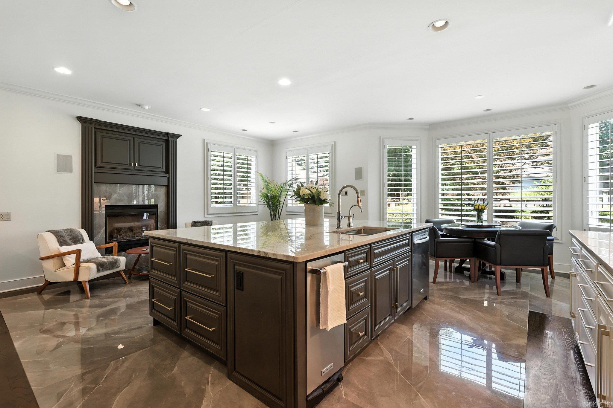 CHENAL VALLEY CHENAL CIRCLE - Residential