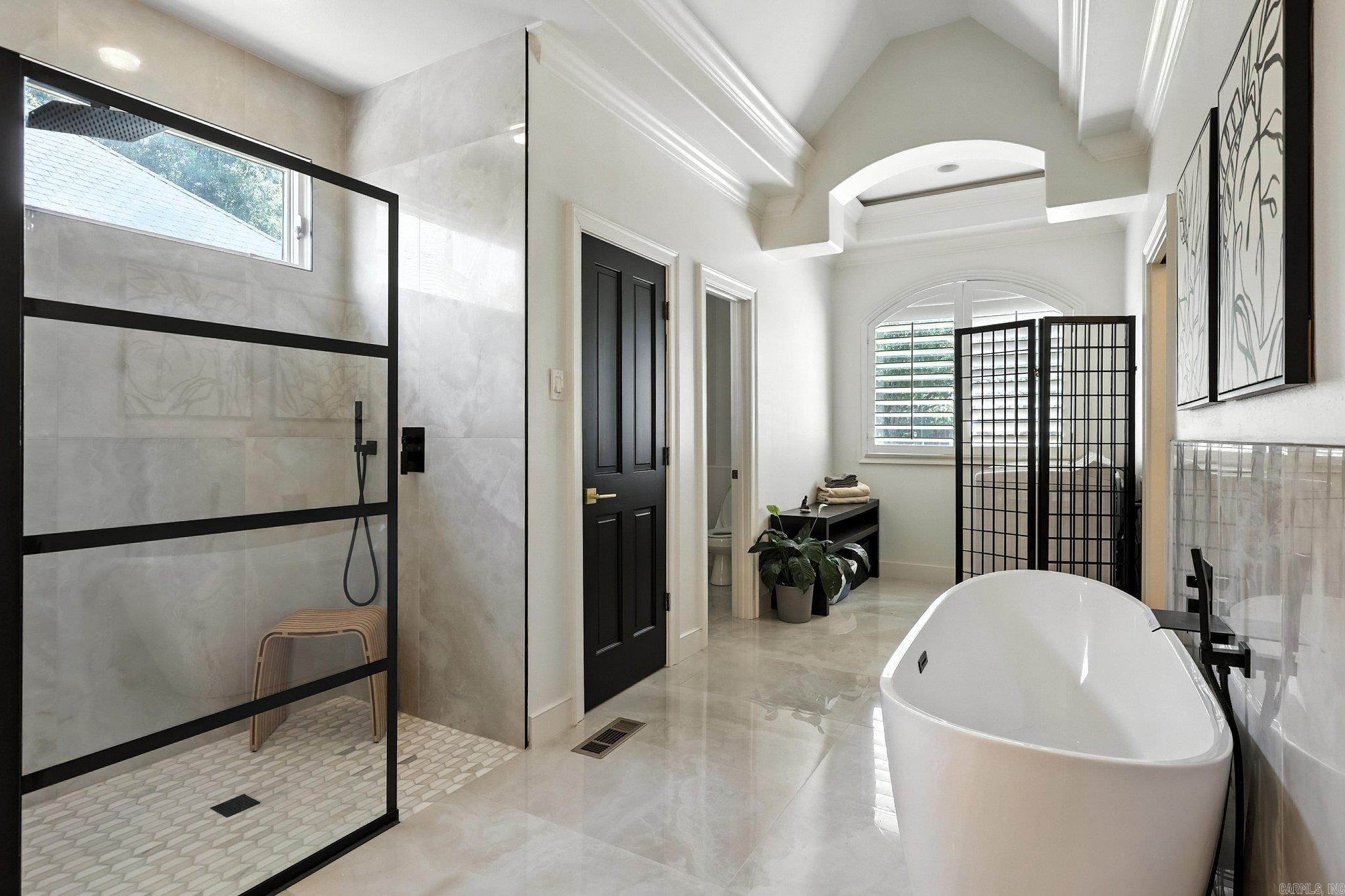 CHENAL VALLEY CHENAL CIRCLE - Residential