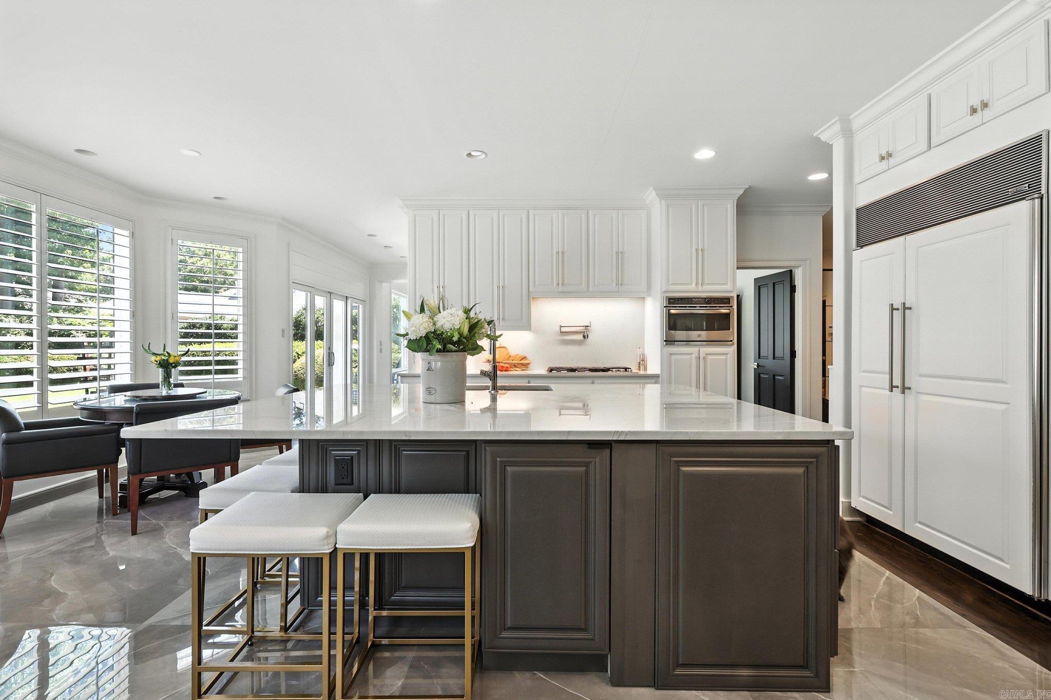 CHENAL VALLEY CHENAL CIRCLE - Residential