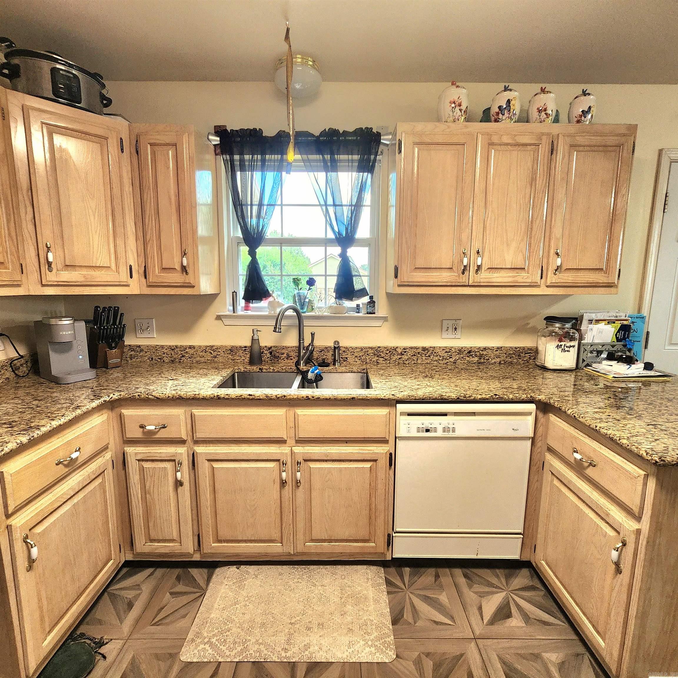 CENTERVIEW ESTATES - Residential