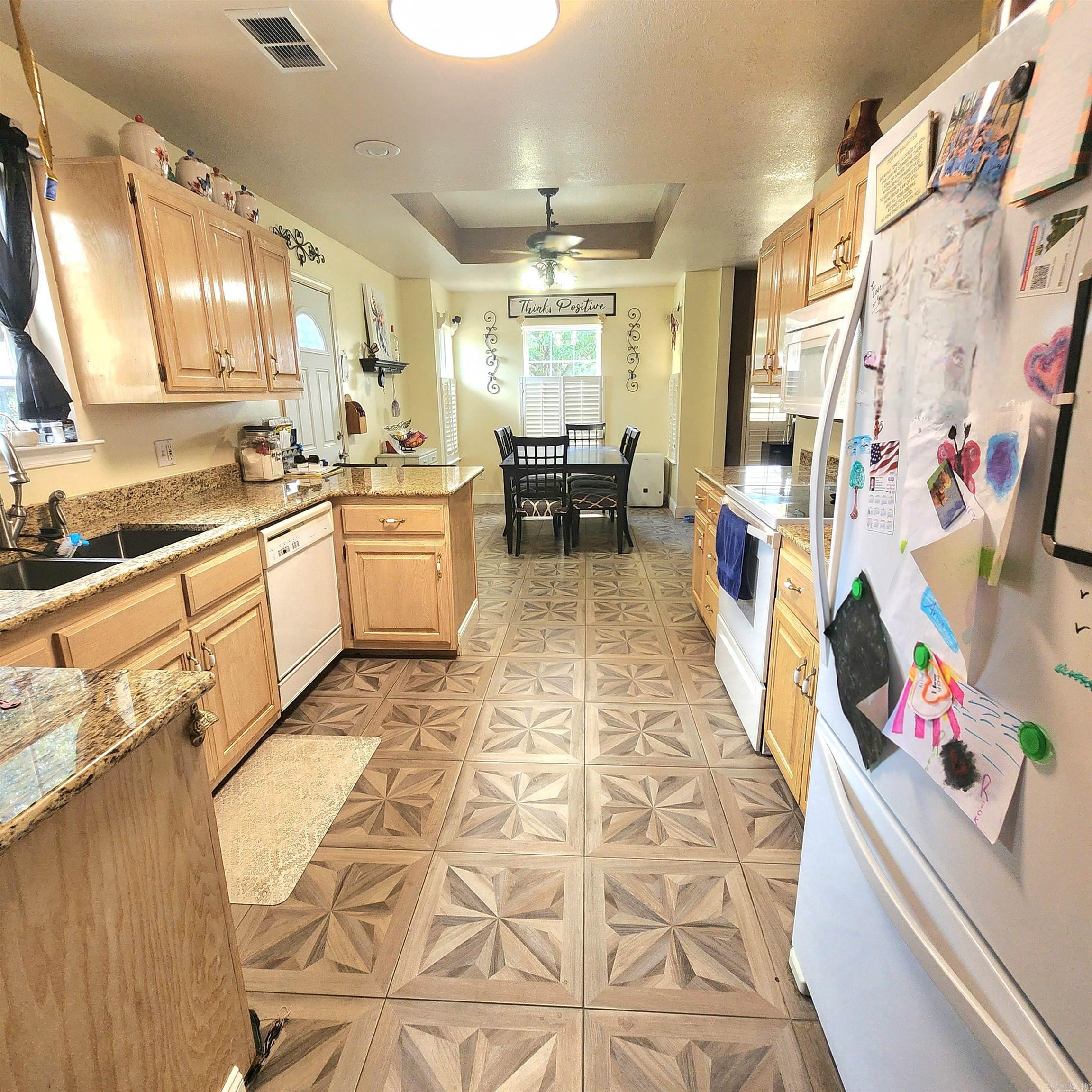 CENTERVIEW ESTATES - Residential