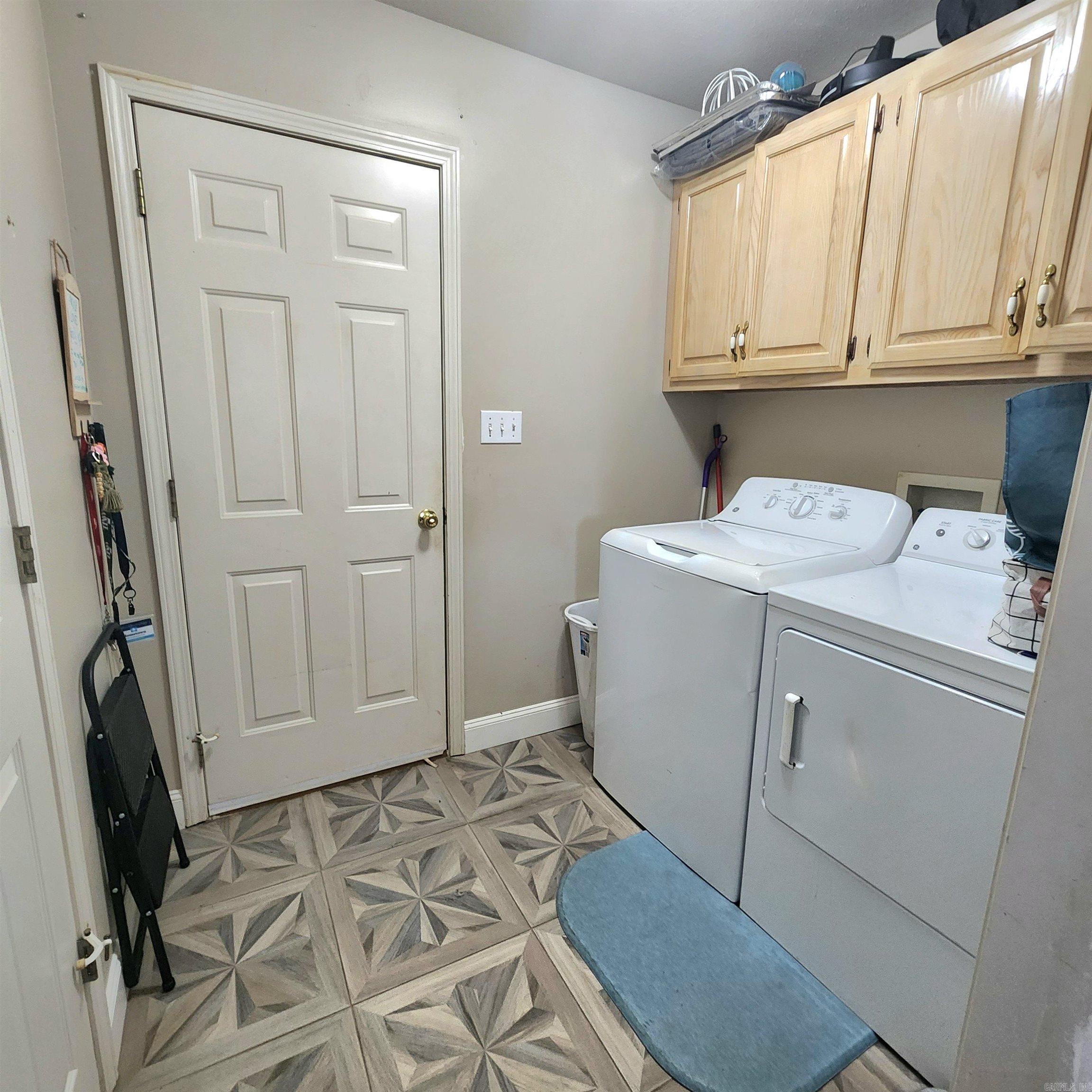 CENTERVIEW ESTATES - Residential