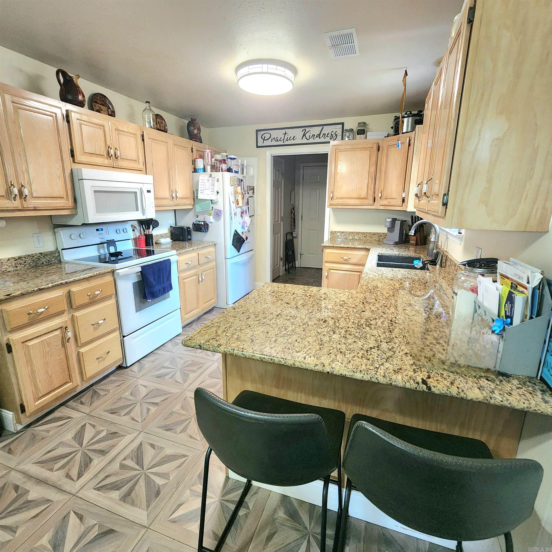 CENTERVIEW ESTATES - Residential