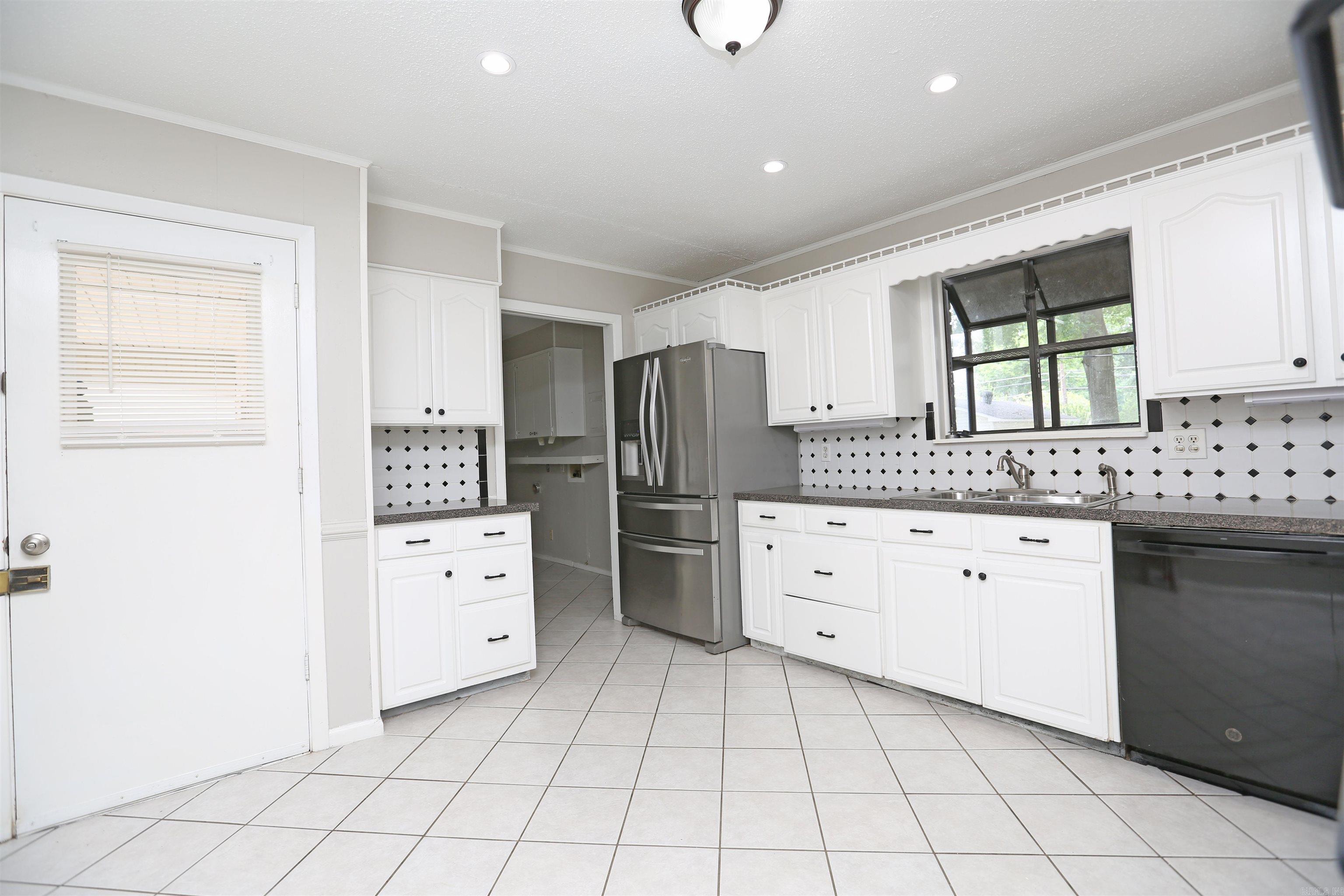 INDIANHEAD LAKES EST - Residential