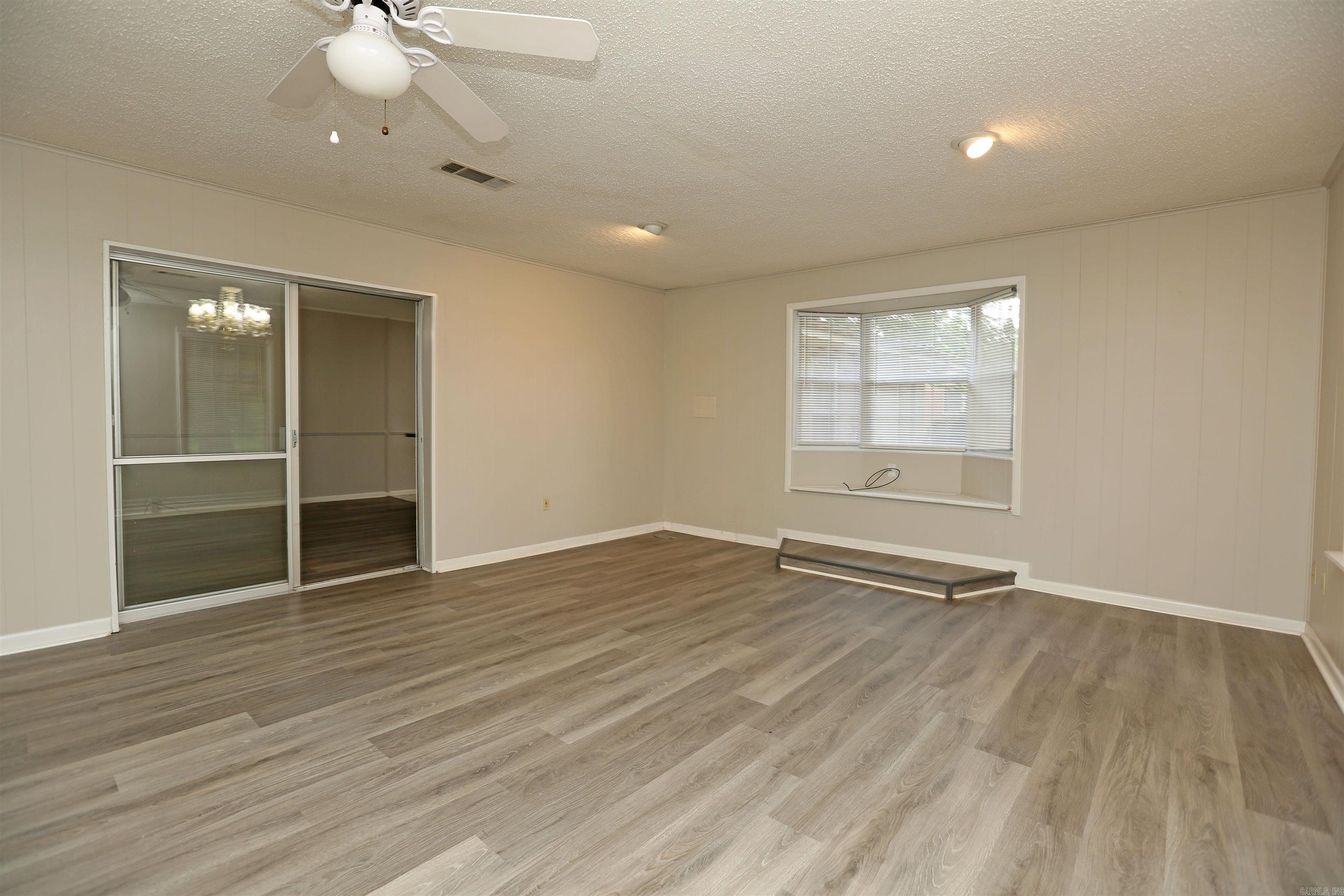 INDIANHEAD LAKES EST - Residential