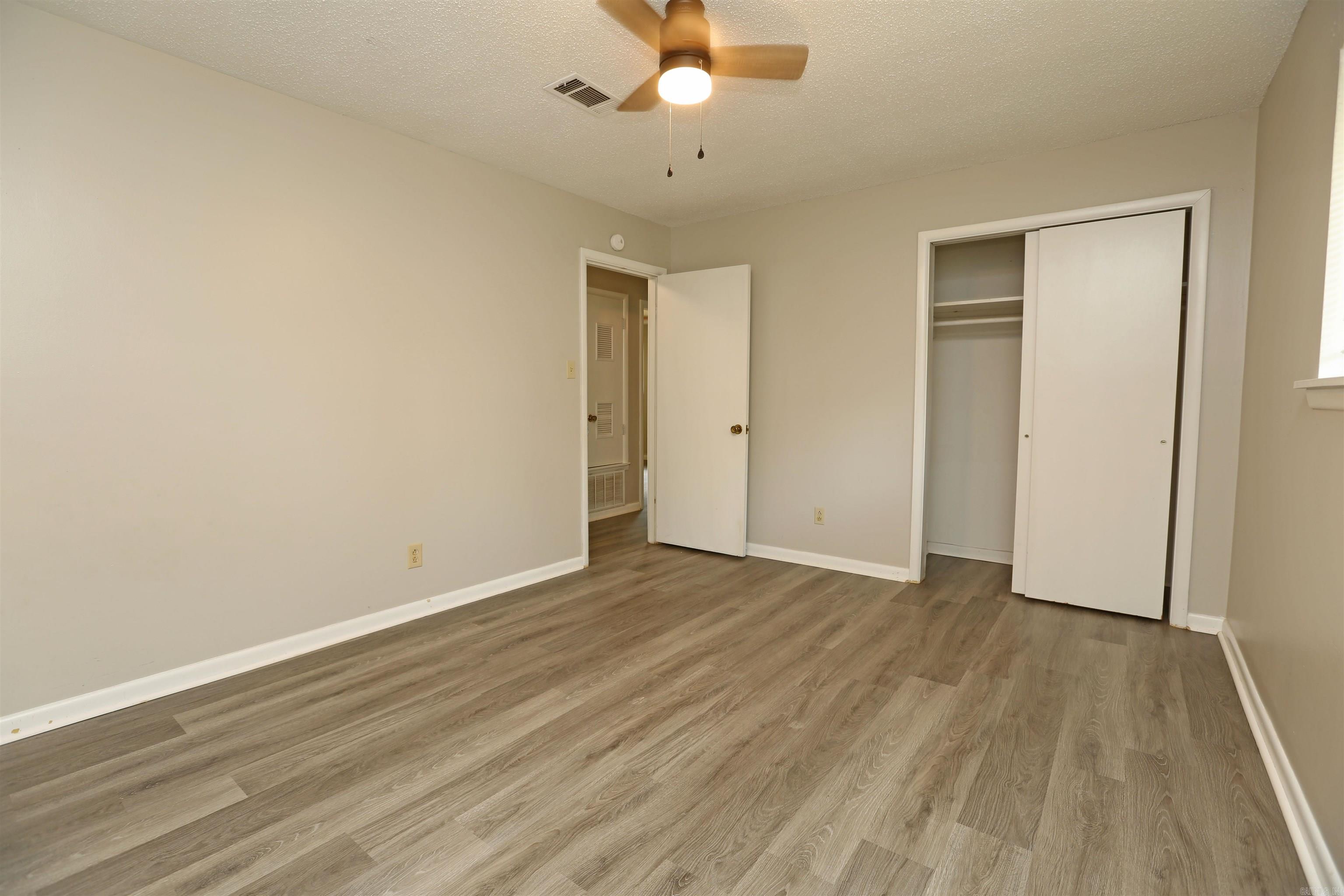 INDIANHEAD LAKES EST - Residential