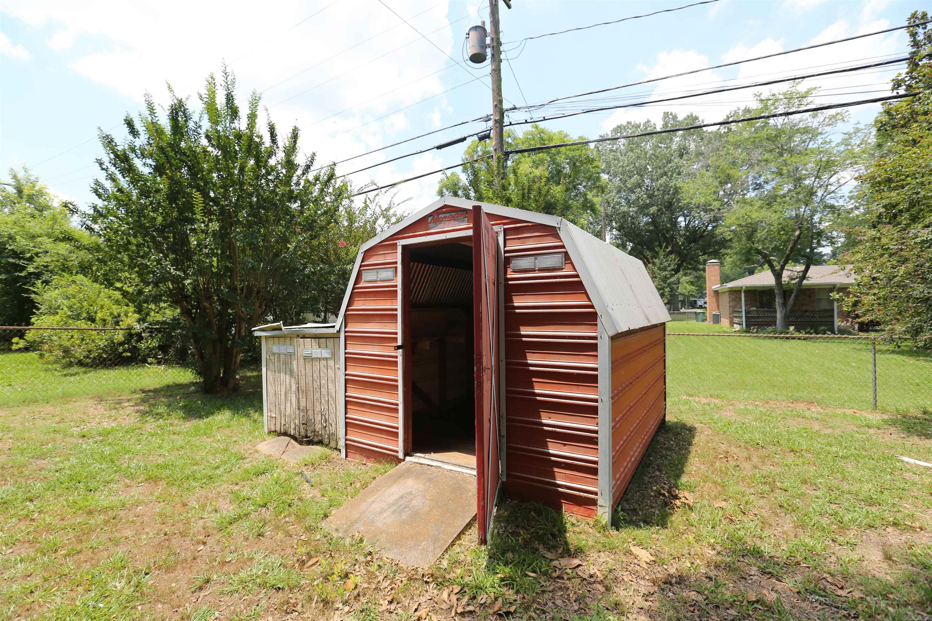 INDIANHEAD LAKES EST - Residential