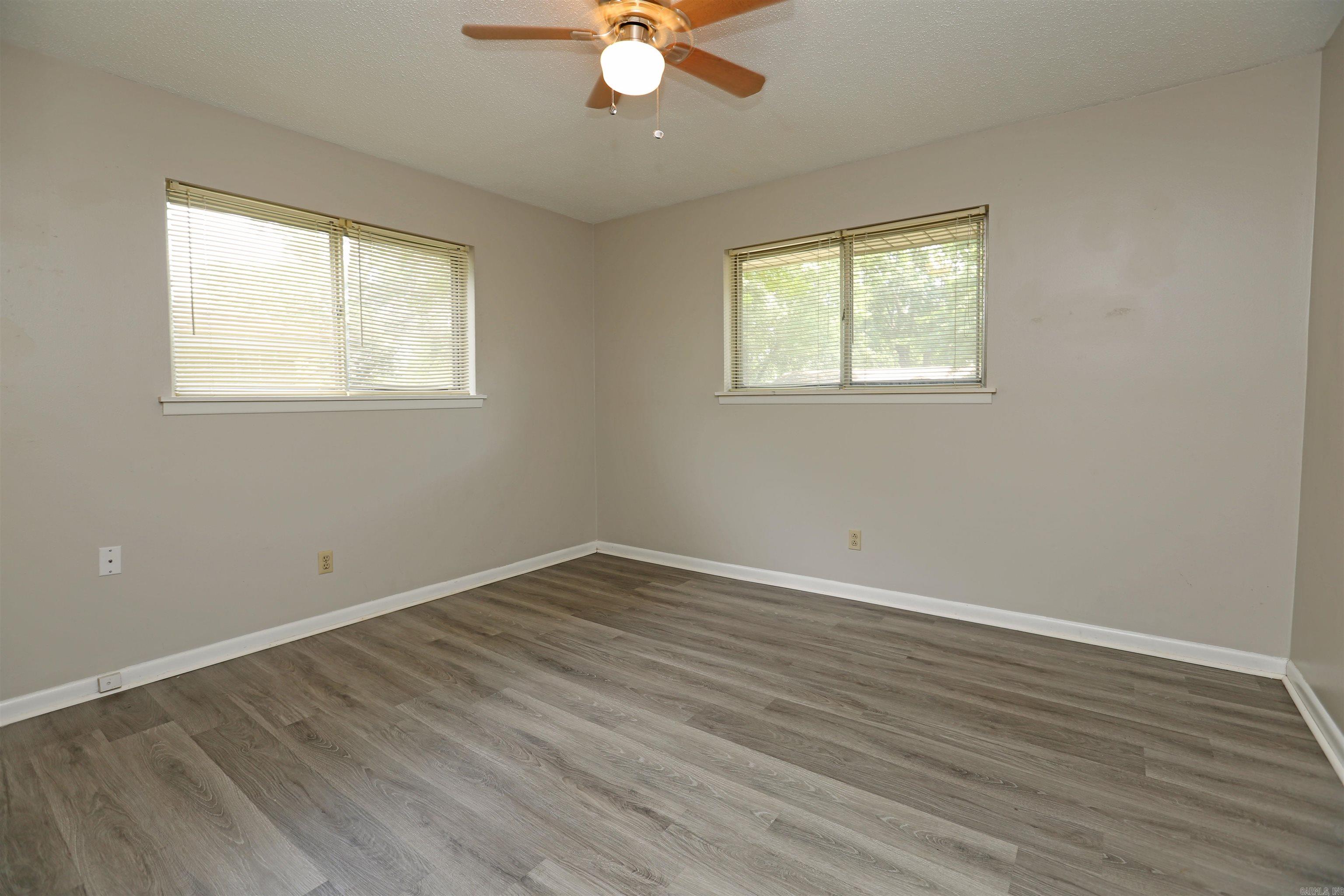 INDIANHEAD LAKES EST - Residential