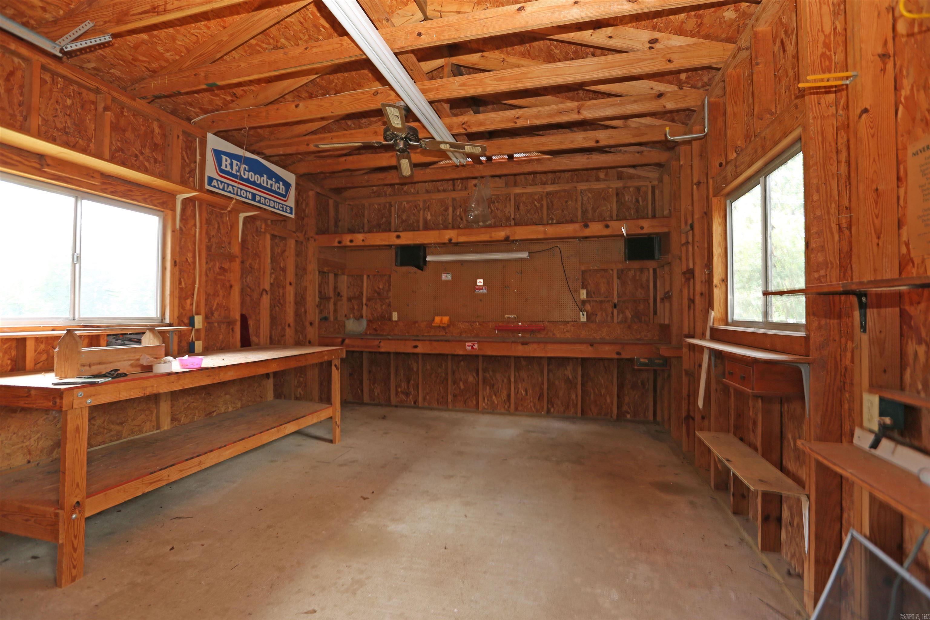 INDIANHEAD LAKES EST - Residential