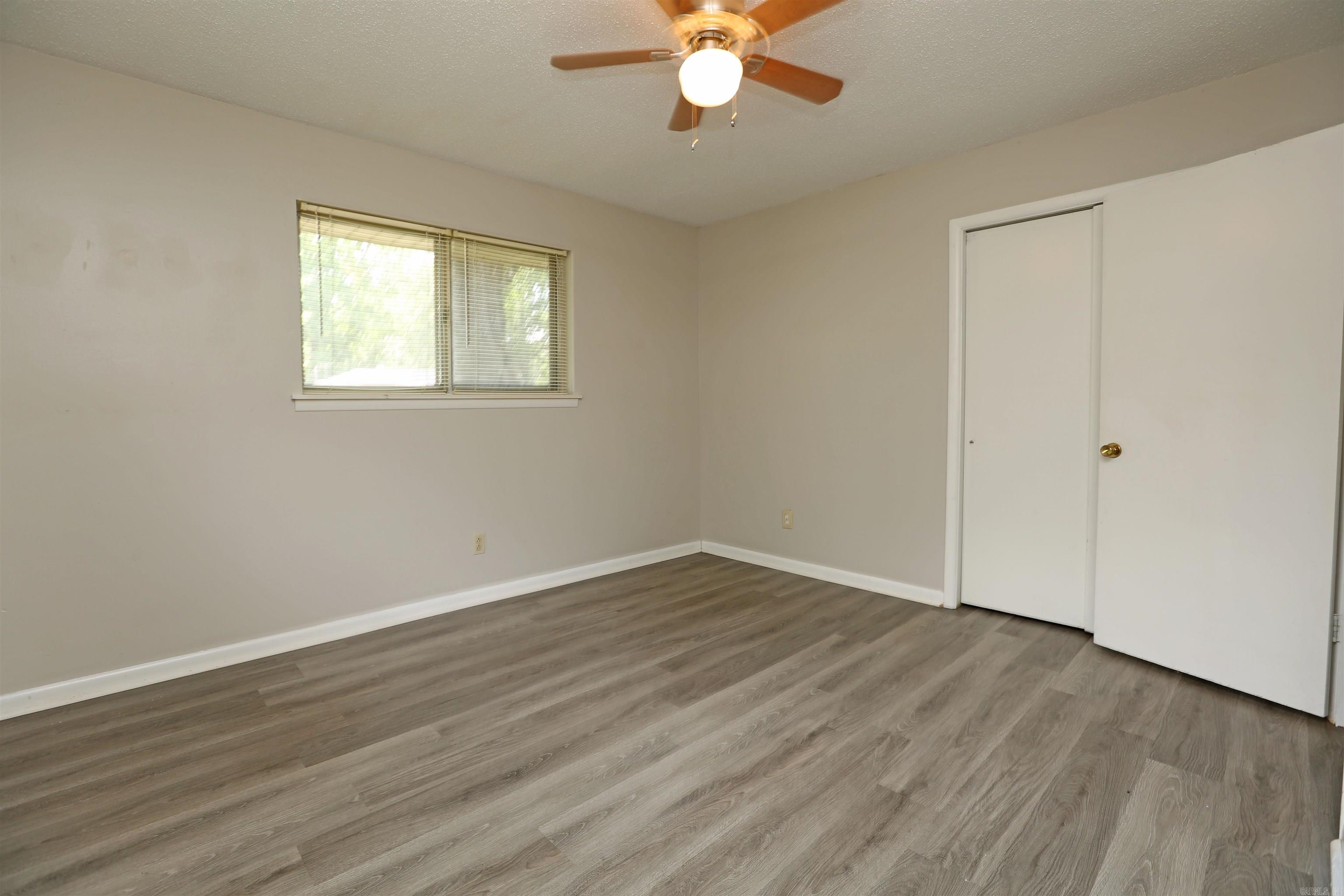 INDIANHEAD LAKES EST - Residential