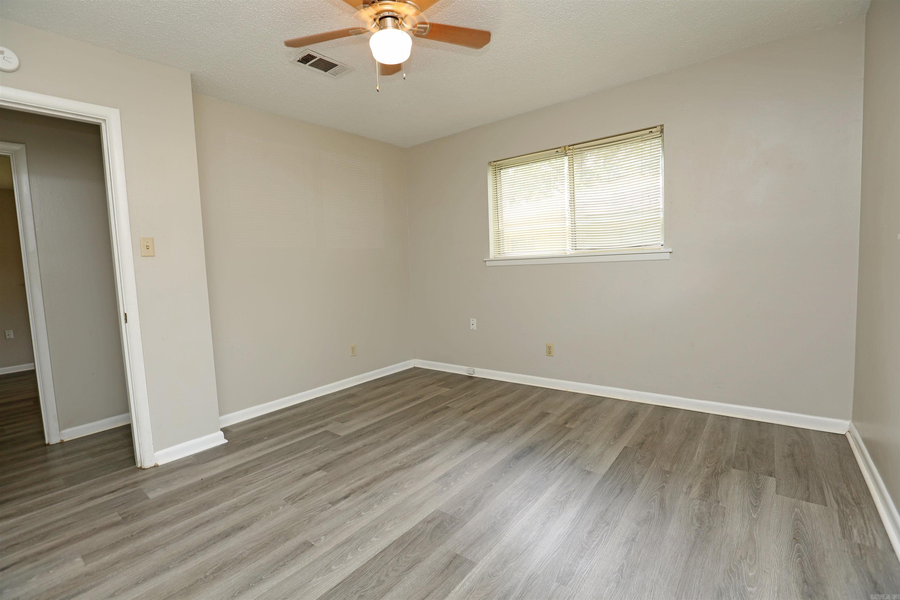 INDIANHEAD LAKES EST - Residential