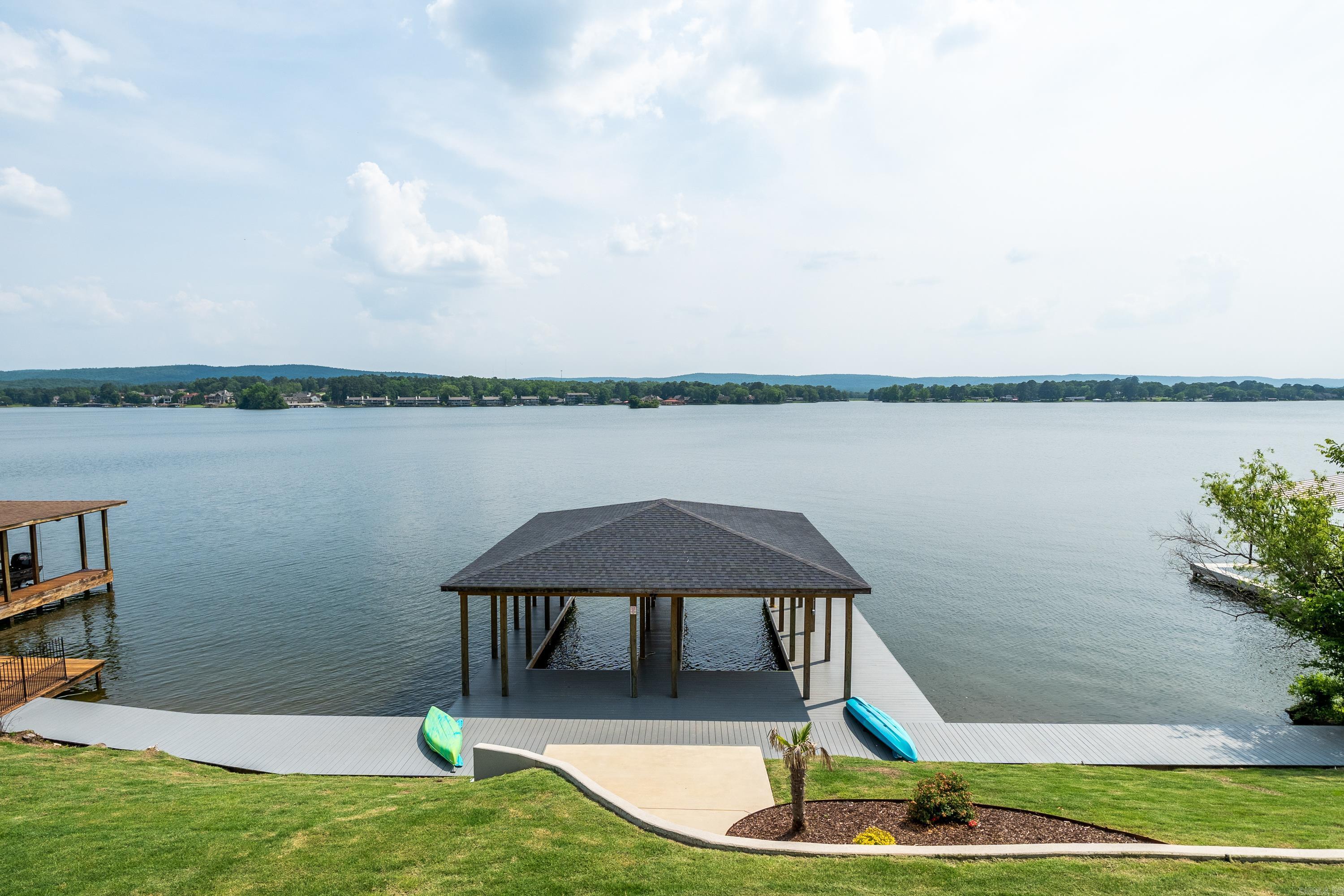 LONG POINT - Residential