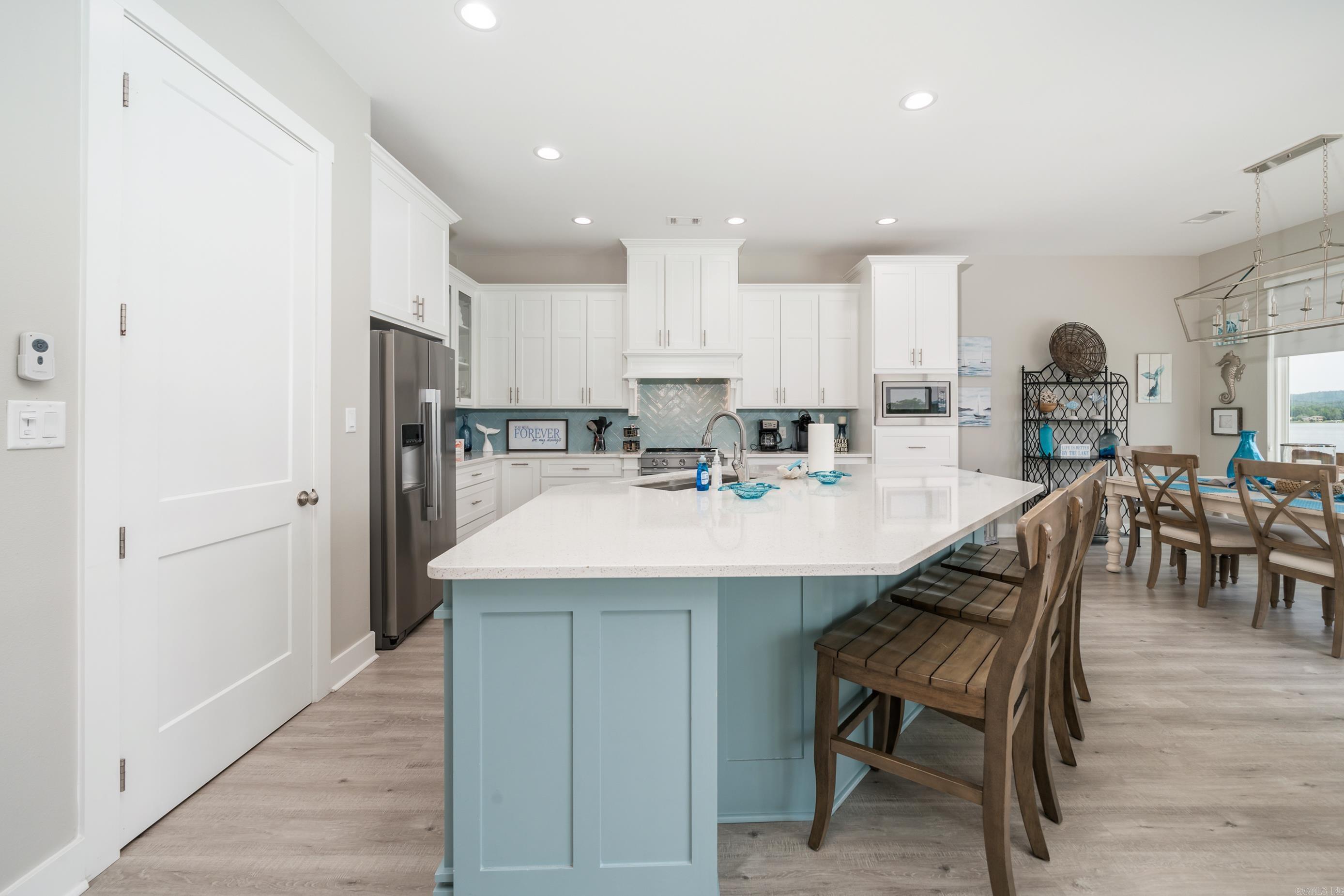 LONG POINT - Residential