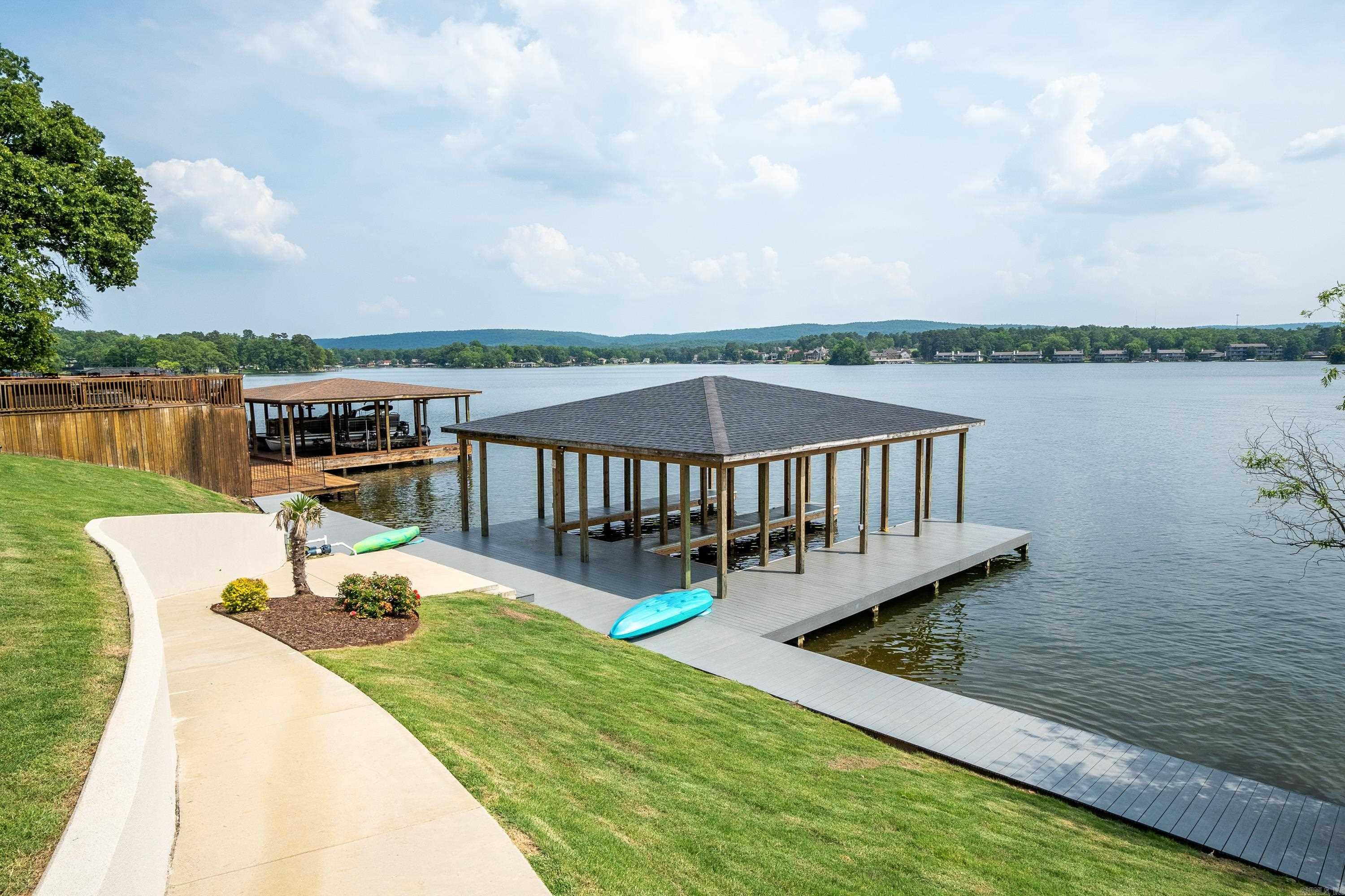 LONG POINT - Residential