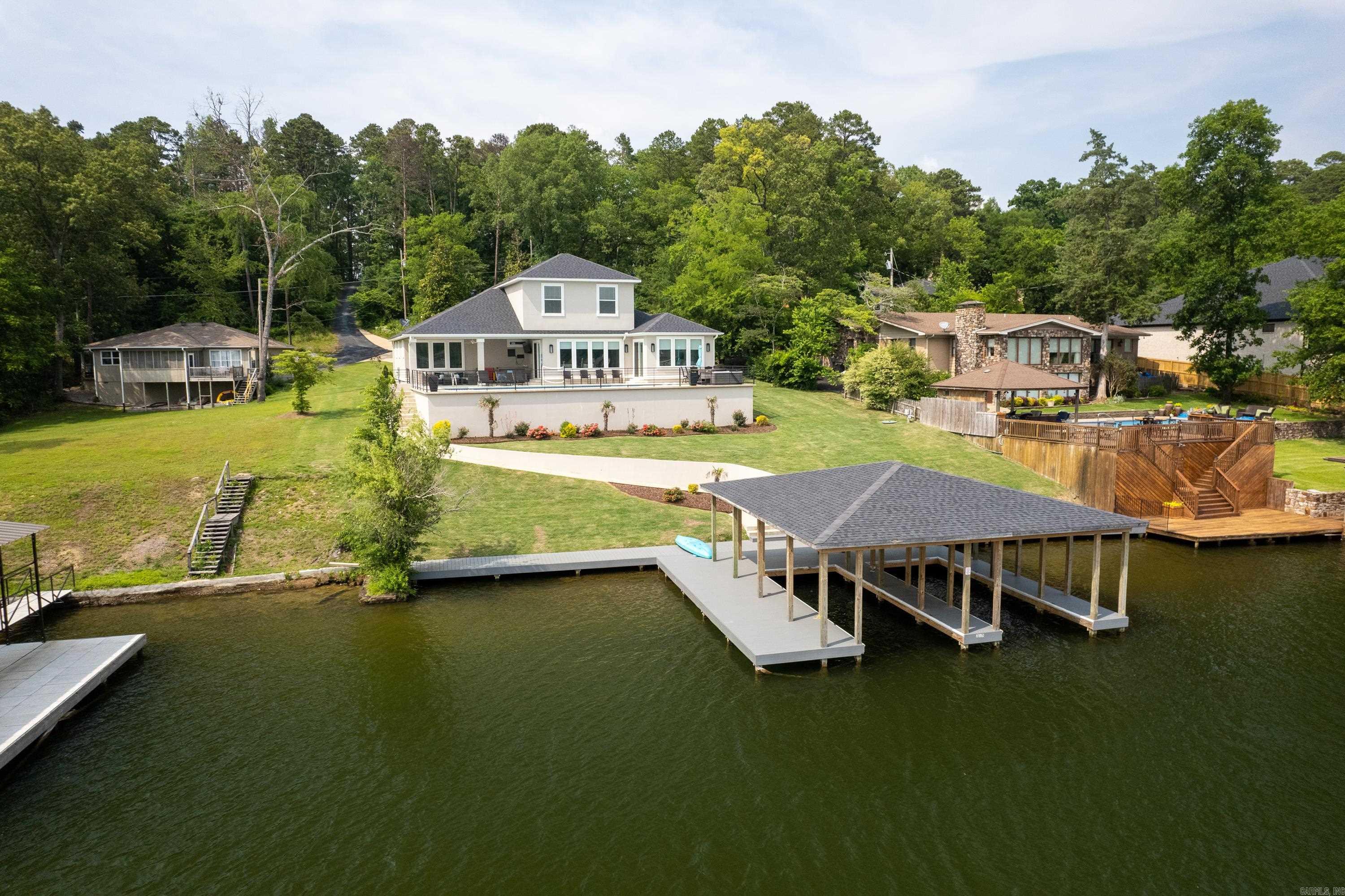 LONG POINT - Residential