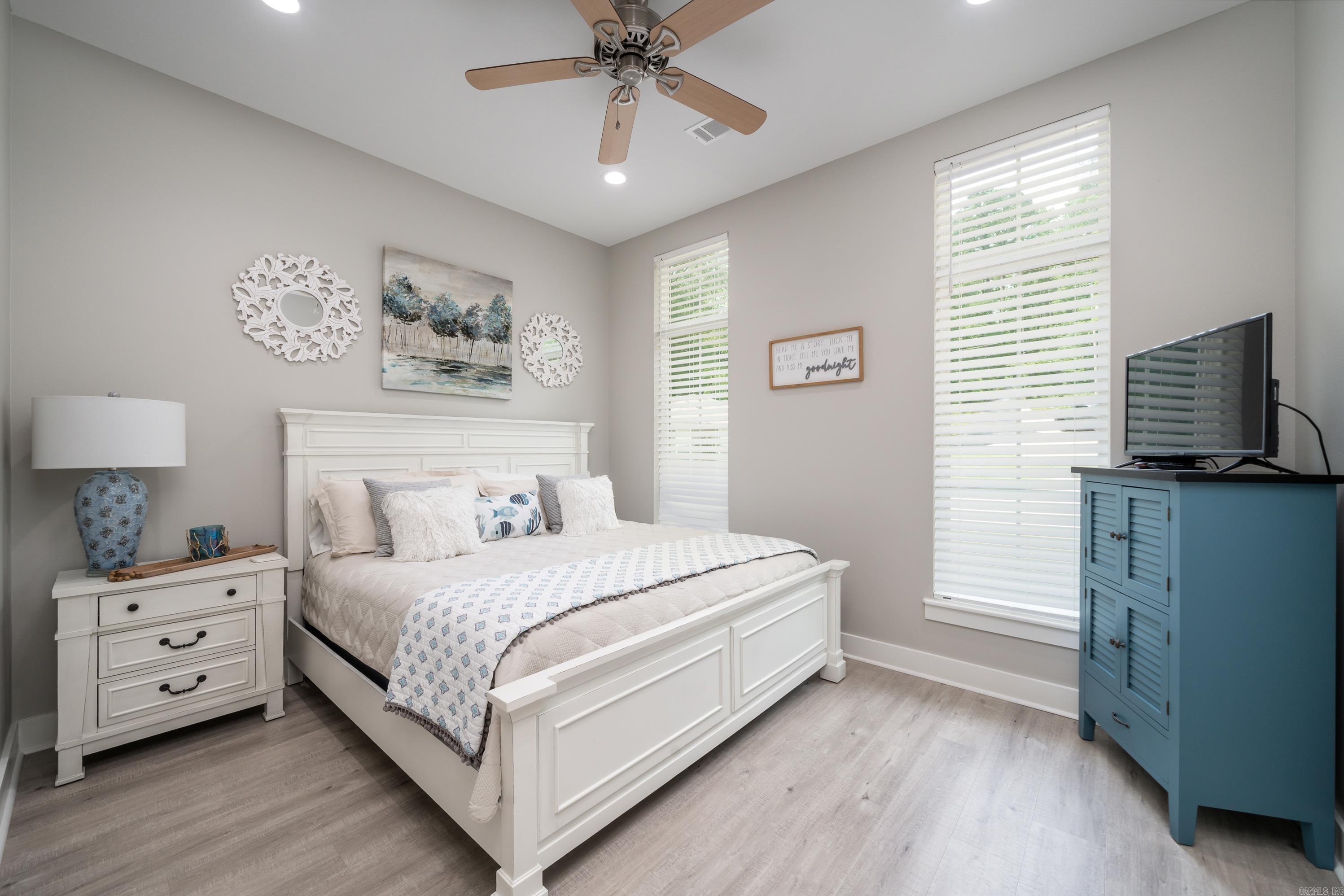 LONG POINT - Residential