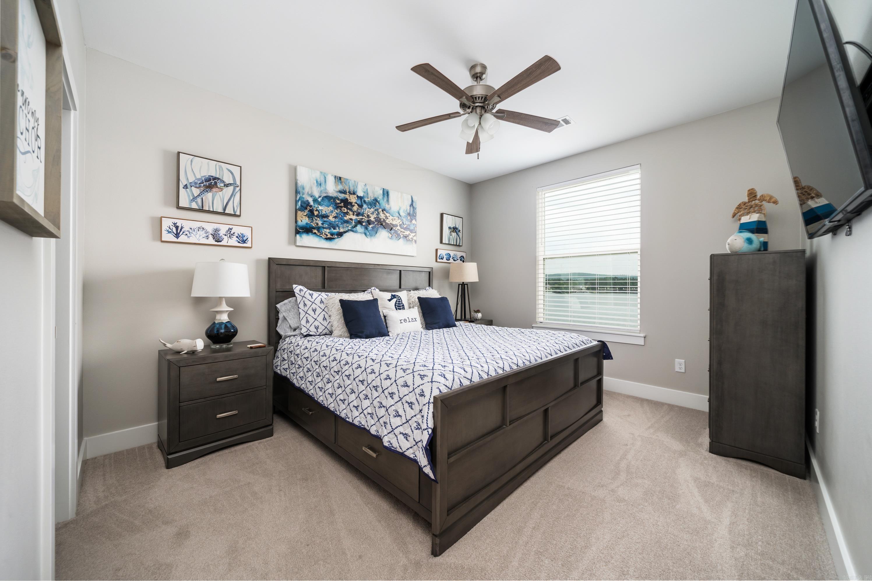 LONG POINT - Residential