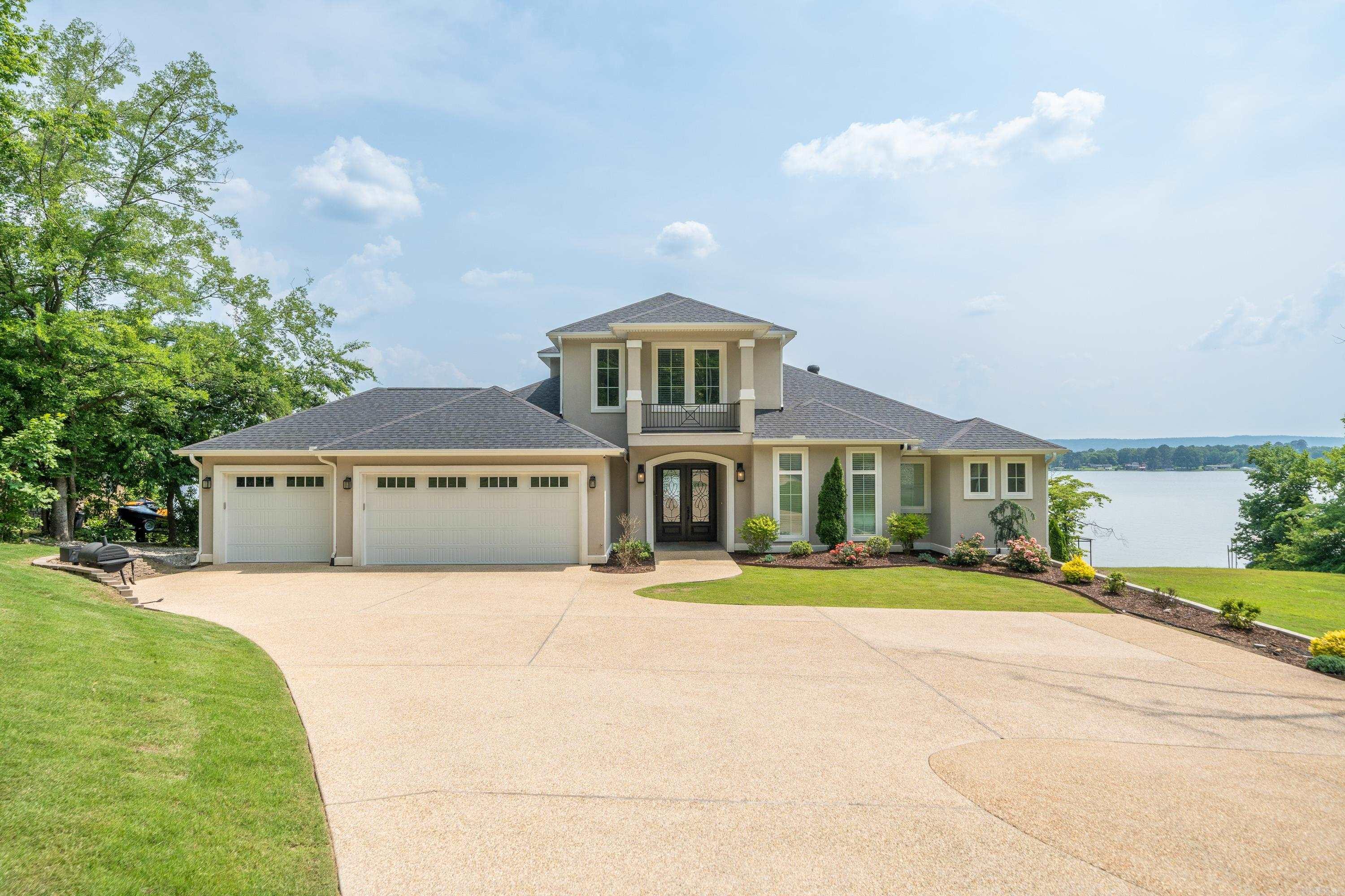 LONG POINT - Residential