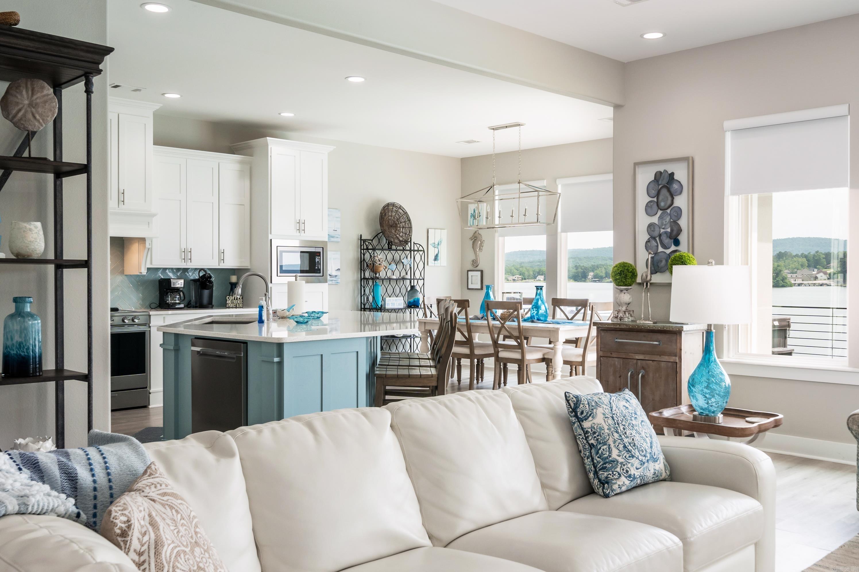 LONG POINT - Residential