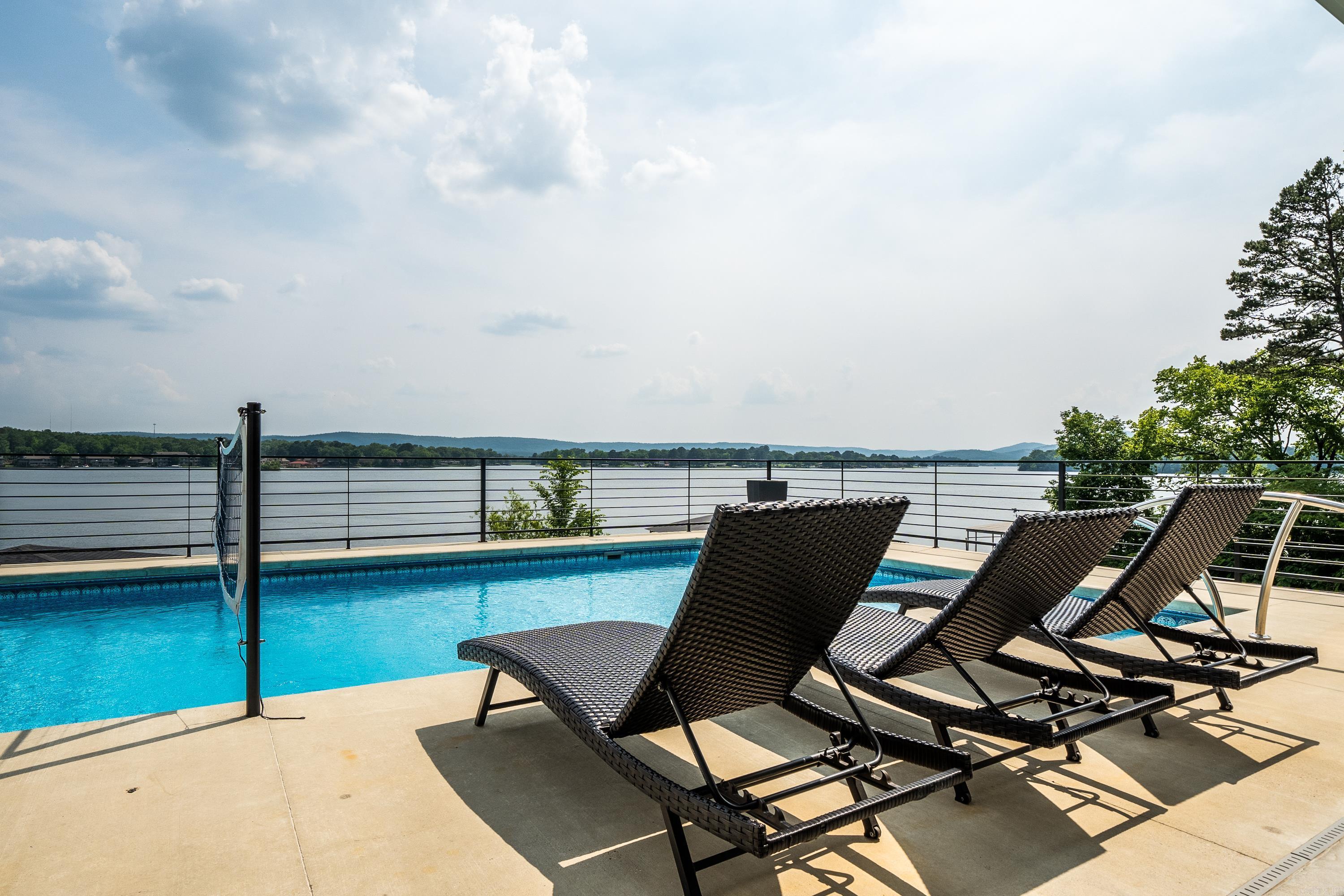 LONG POINT - Residential