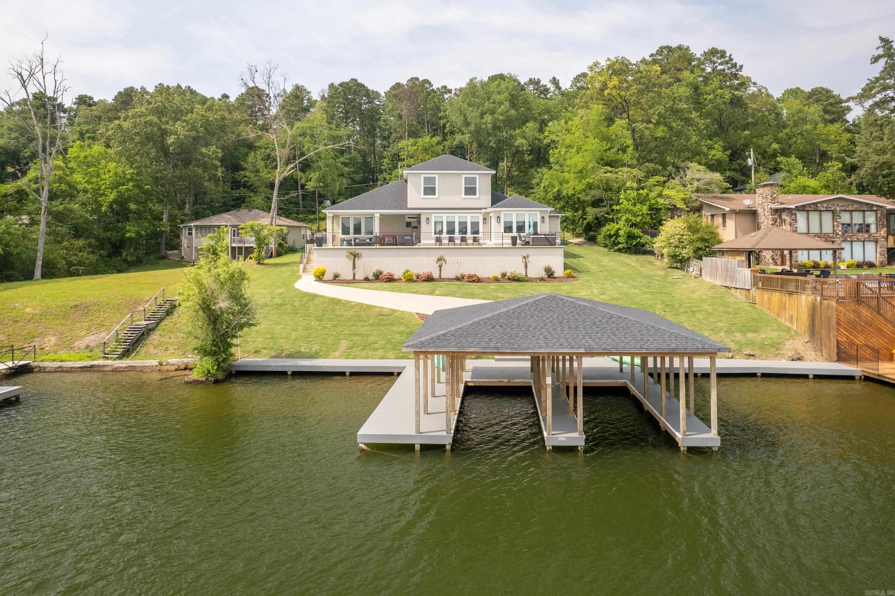 LONG POINT - Residential