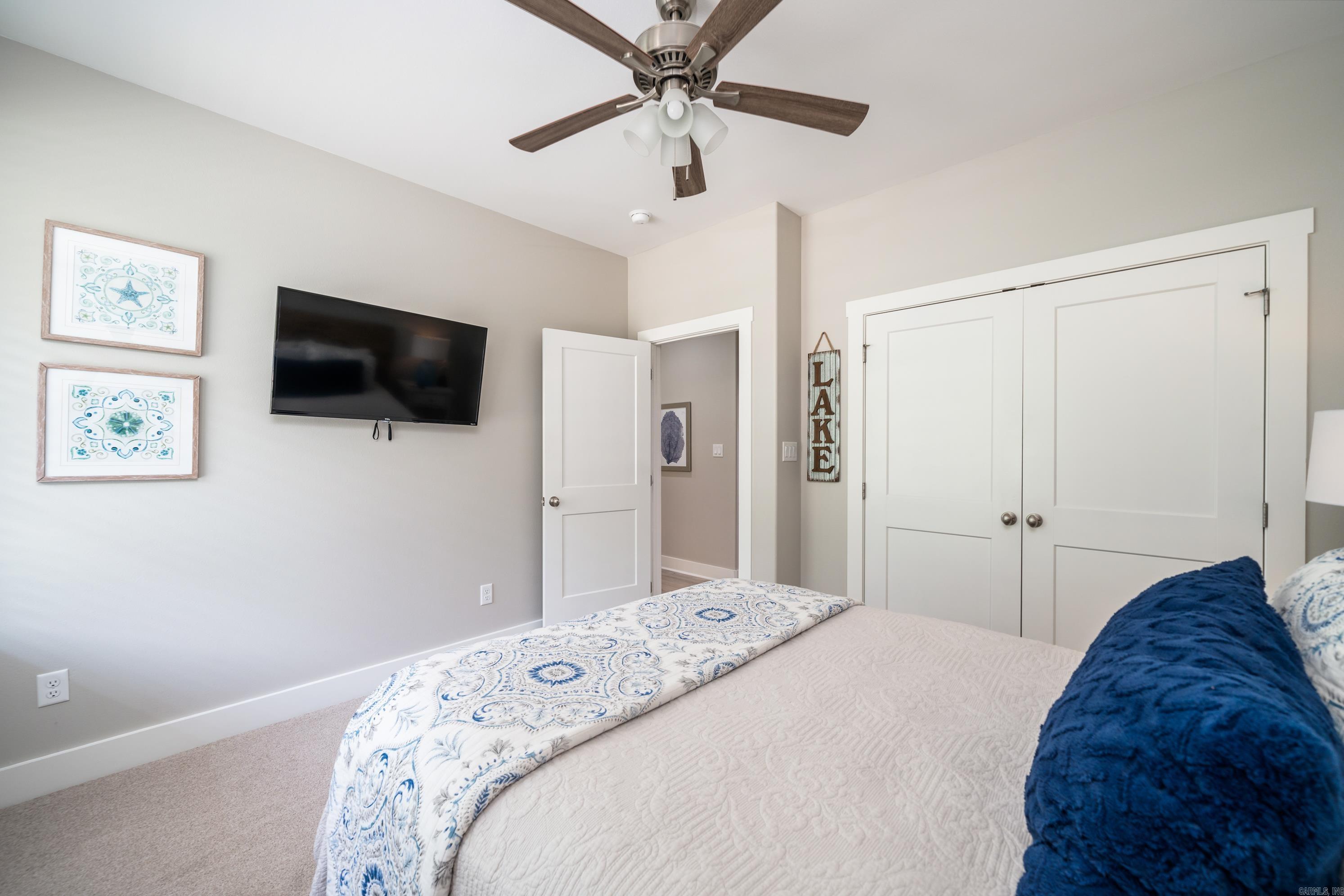 LONG POINT - Residential