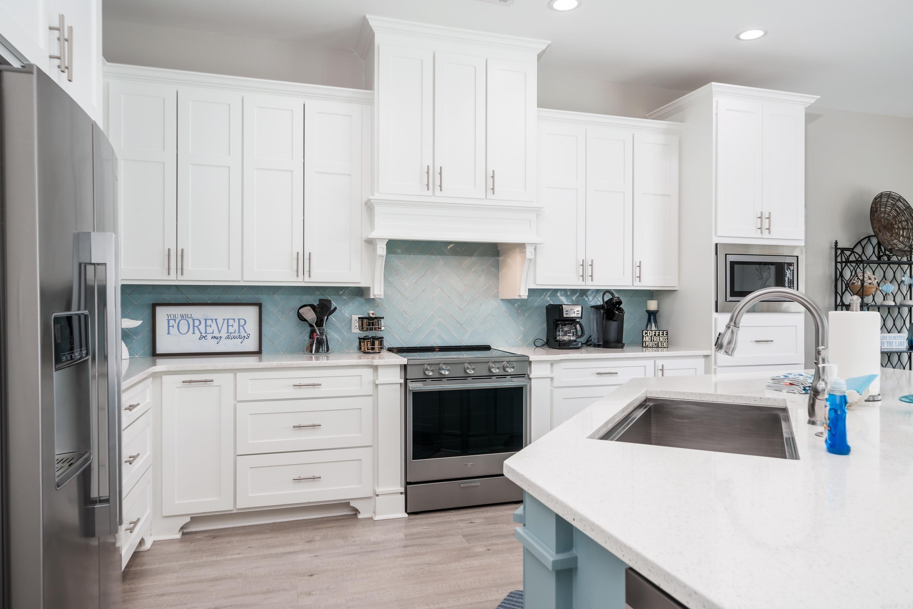 LONG POINT - Residential