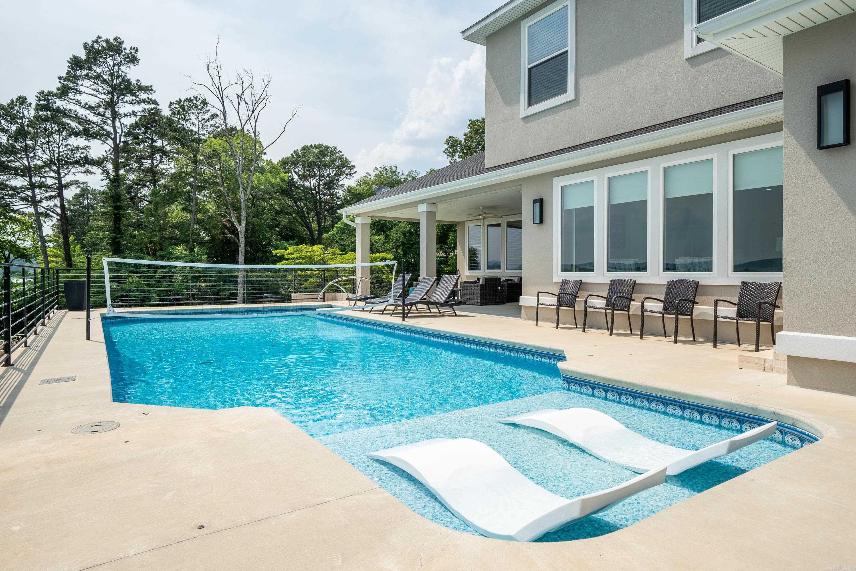 LONG POINT - Residential