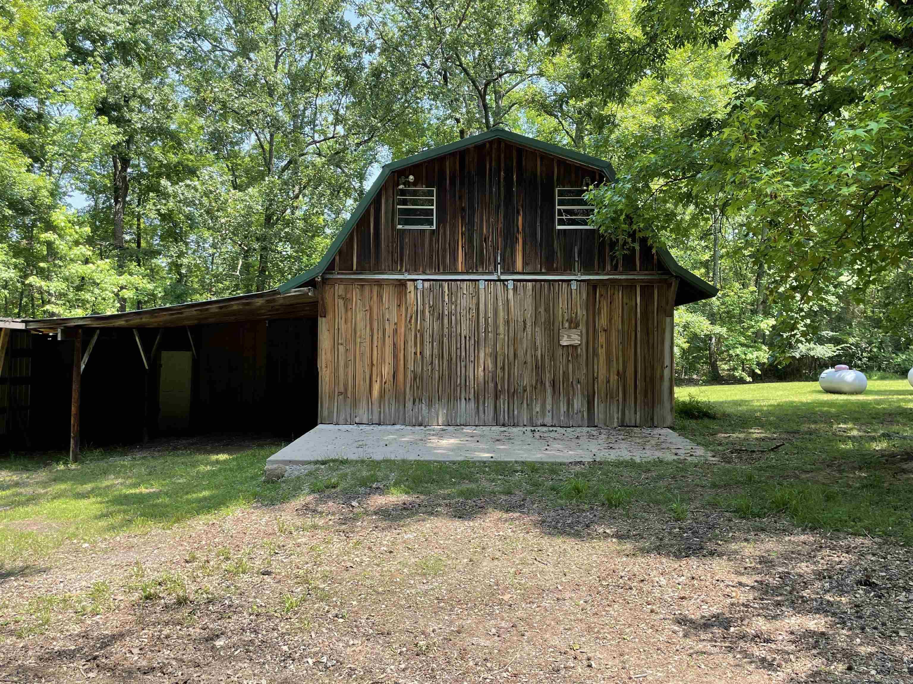 PINEY WOODS ESTATES - Residential