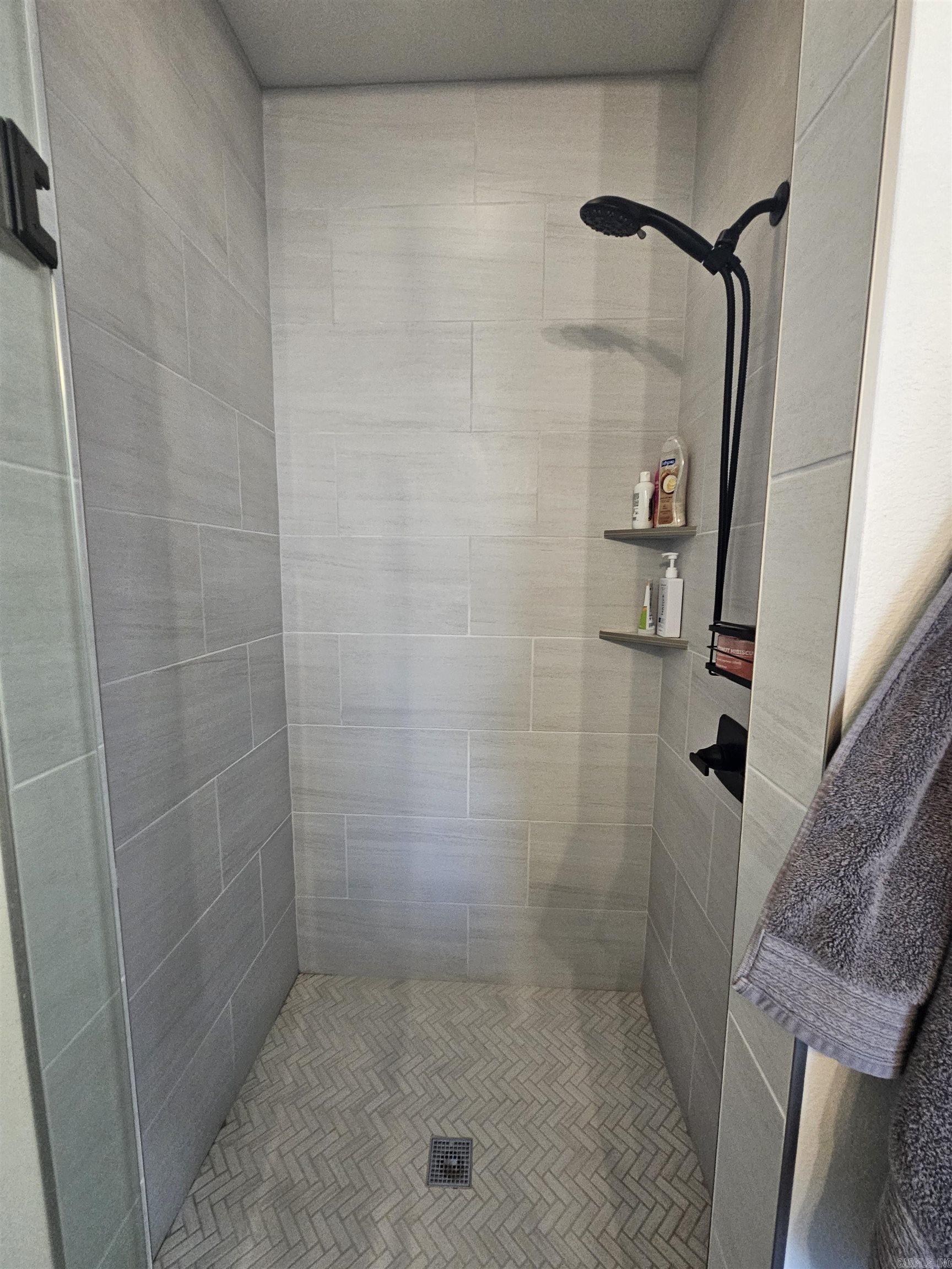 Jacob Creek - Residential Lease