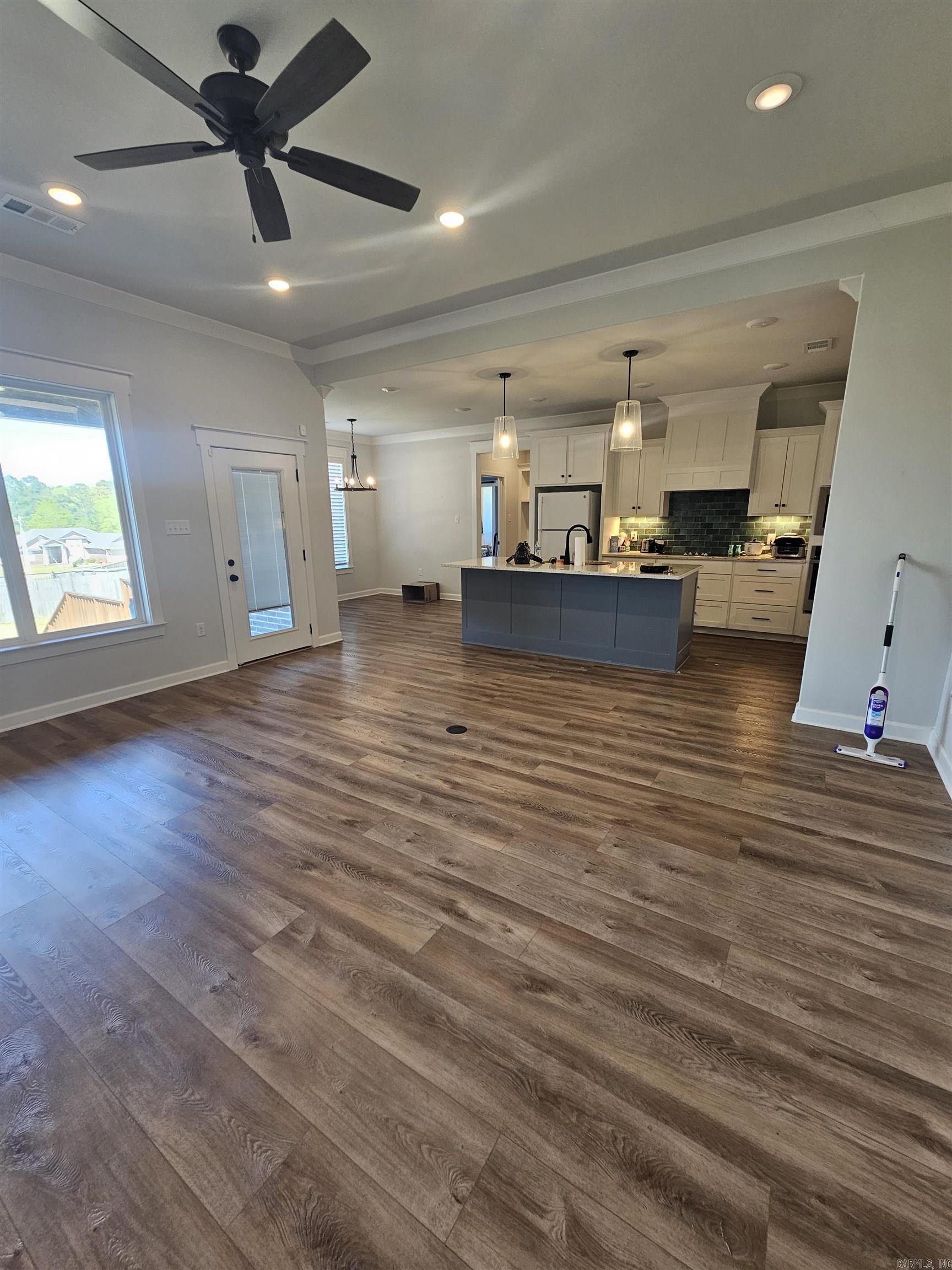 Jacob Creek - Residential Lease