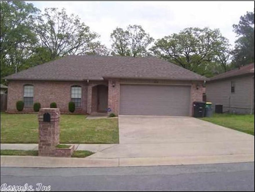 Great one level home w/3 bedrooms and 2 bathrooms,. Spacious greatroom, title in kitchen & baths. 2 car garage. Wonderful find, convenient location.