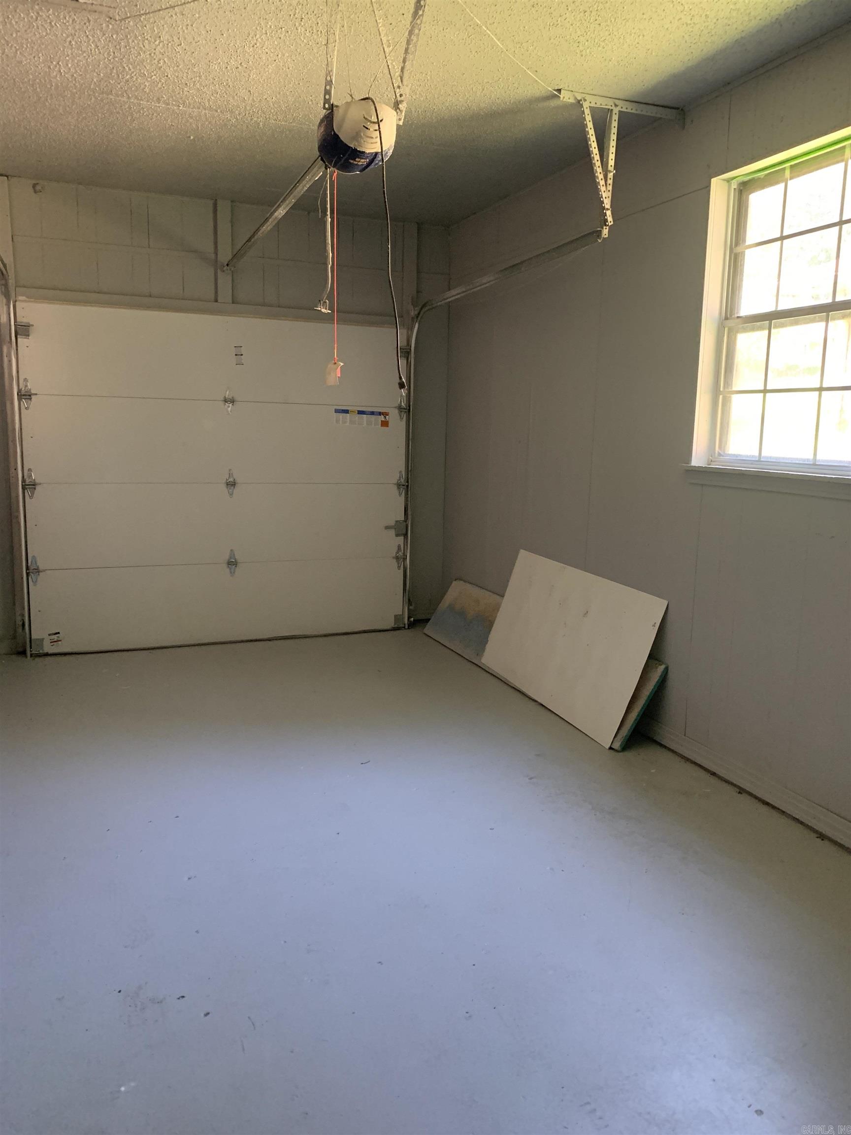 TWIN LAKES - Residential