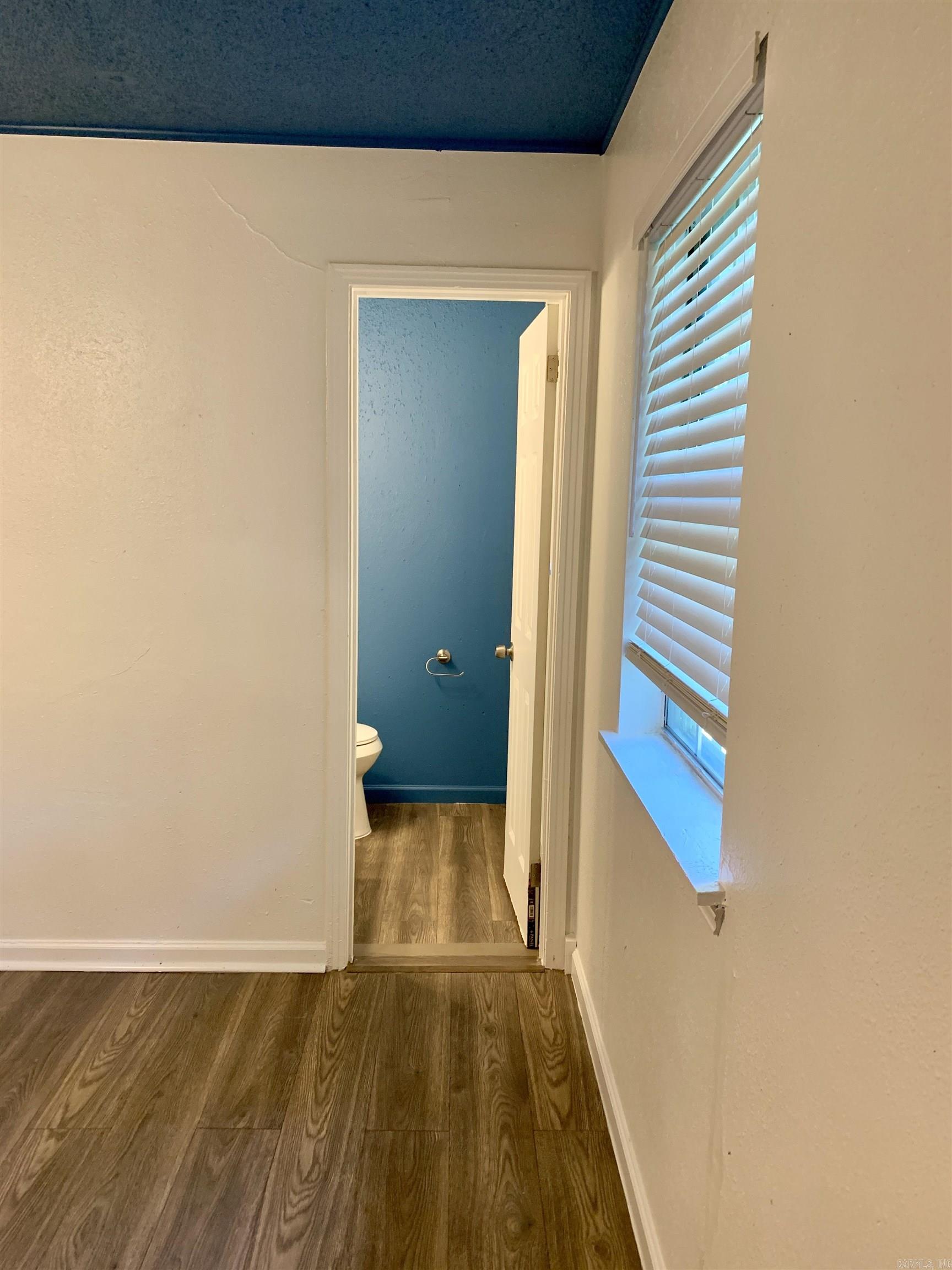 TWIN LAKES - Residential