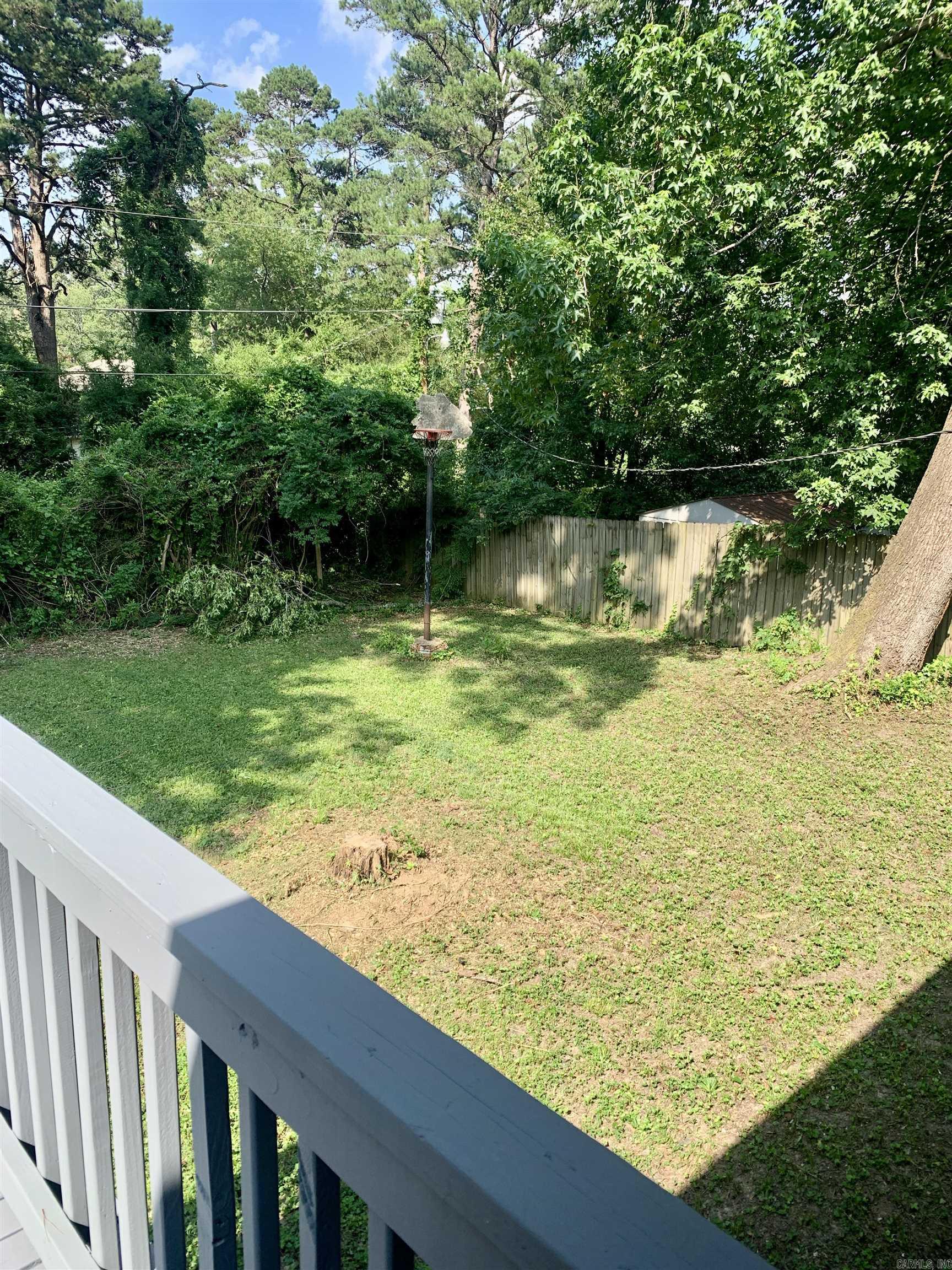 TWIN LAKES - Residential