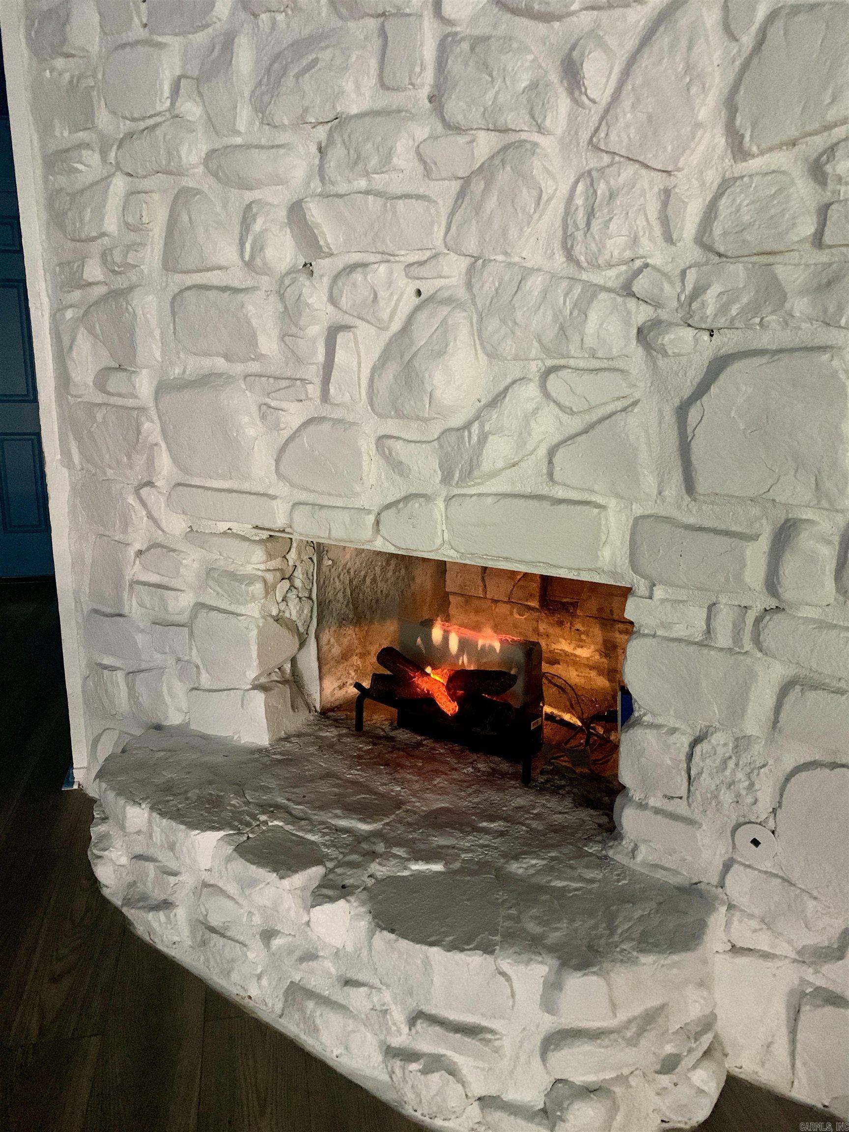 TWIN LAKES - Residential